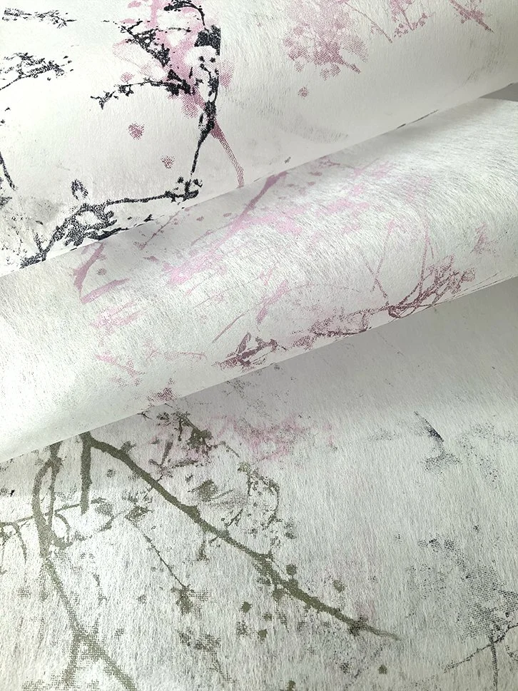 En noir, gris et mauve