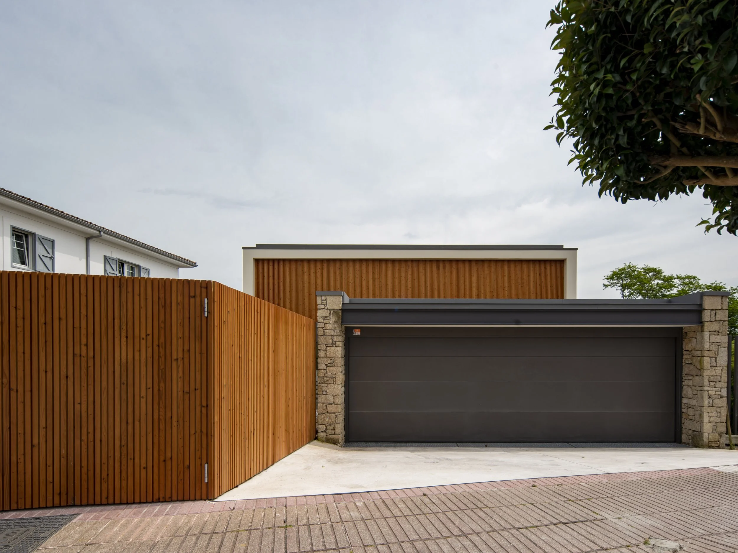 lopezlopez arquitectura x Vivienda Unifamiliar Valle Inclán 8, Perillo, Oleiros, A Coruña