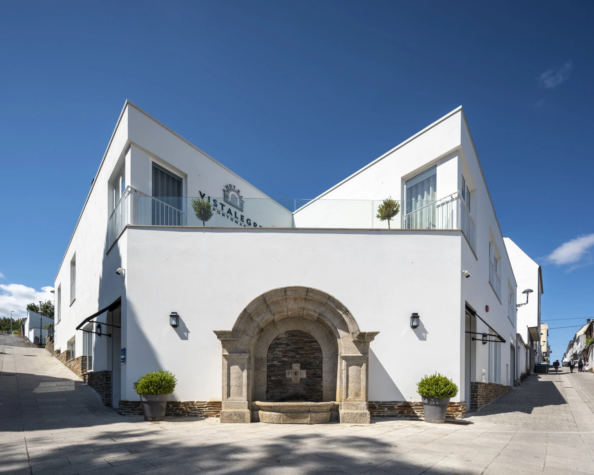 lopezlopez arquitectura x Hotel Vistalegre, Portomarin, Lugo