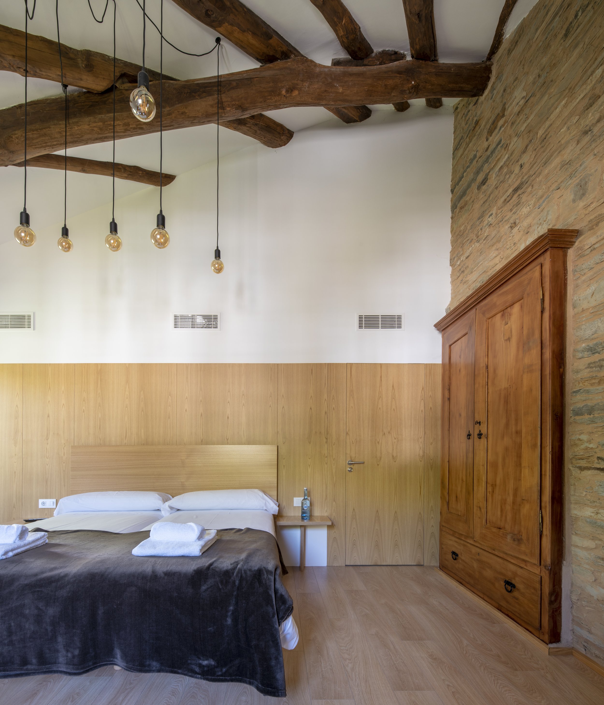lopezlopez arquitectura x A Casa da Botica, Samos, Lugo