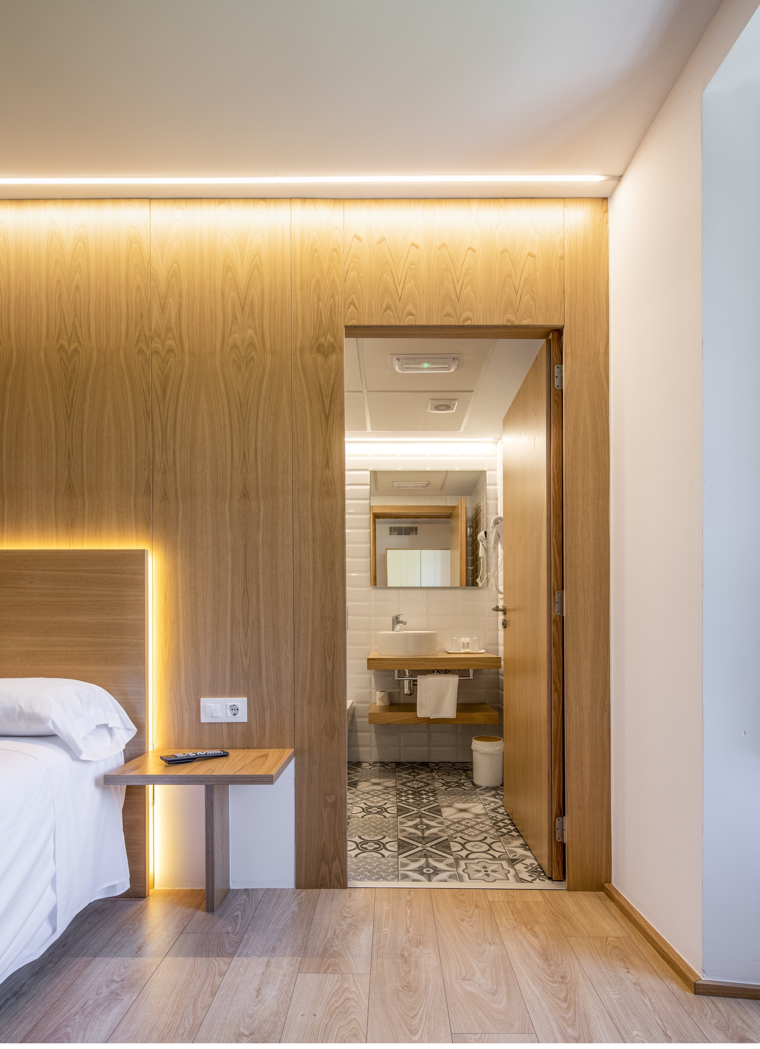 lopezlopez arquitectura x A Casa da Botica, Samos, Lugo