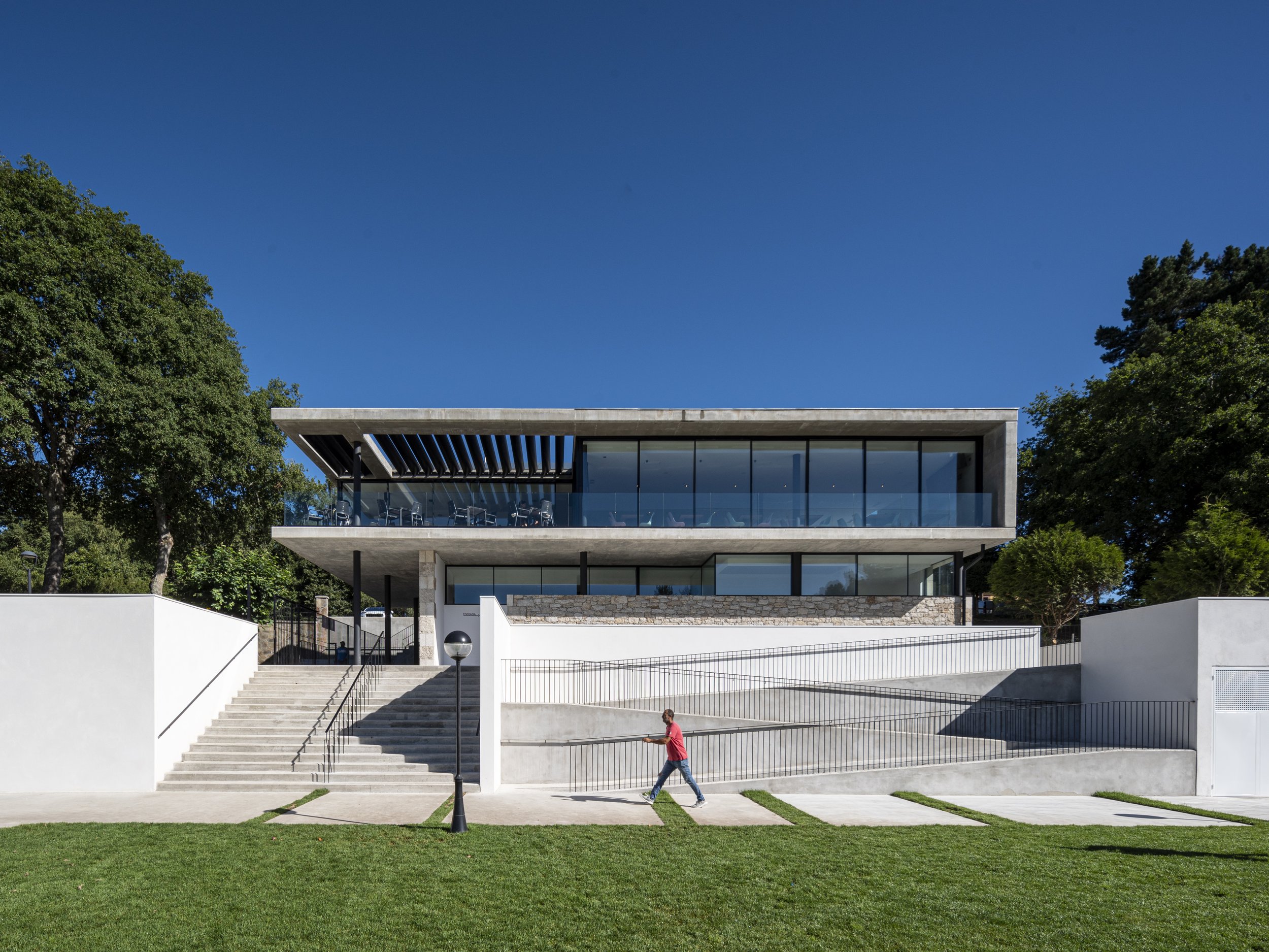 lopezlopez arquitectura x Club Fluvial, Friol, Lugo