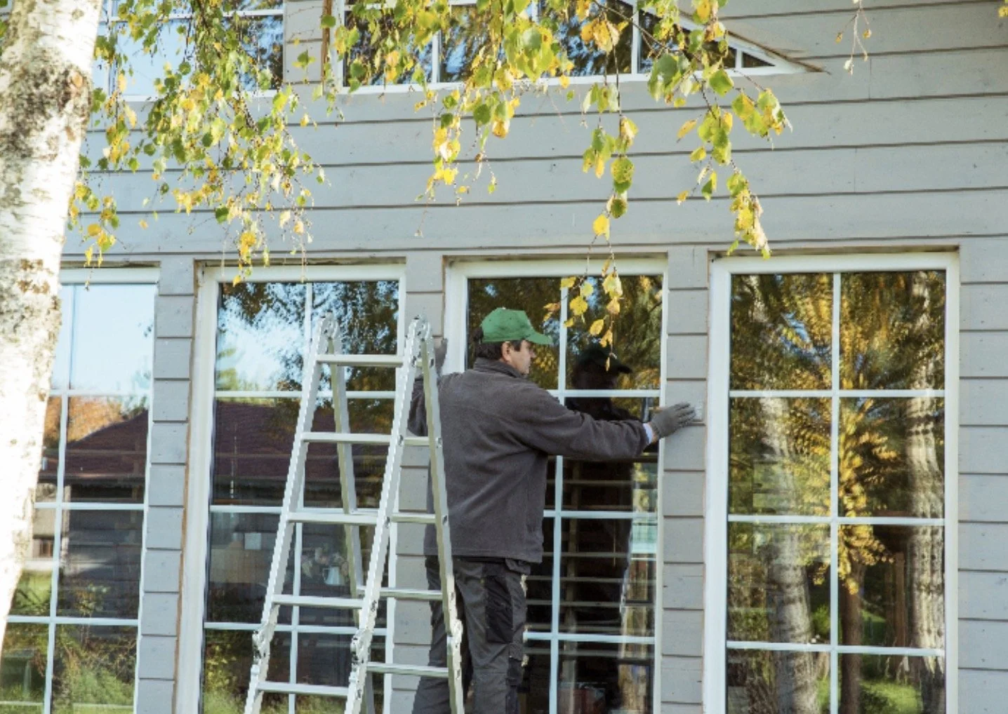 Home Depot &amp; Lowe’s vs. A Professional Window Company