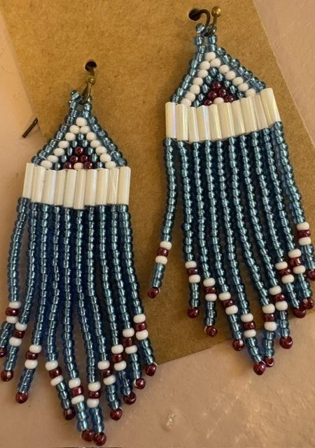 Holder-earrings10.jpeg