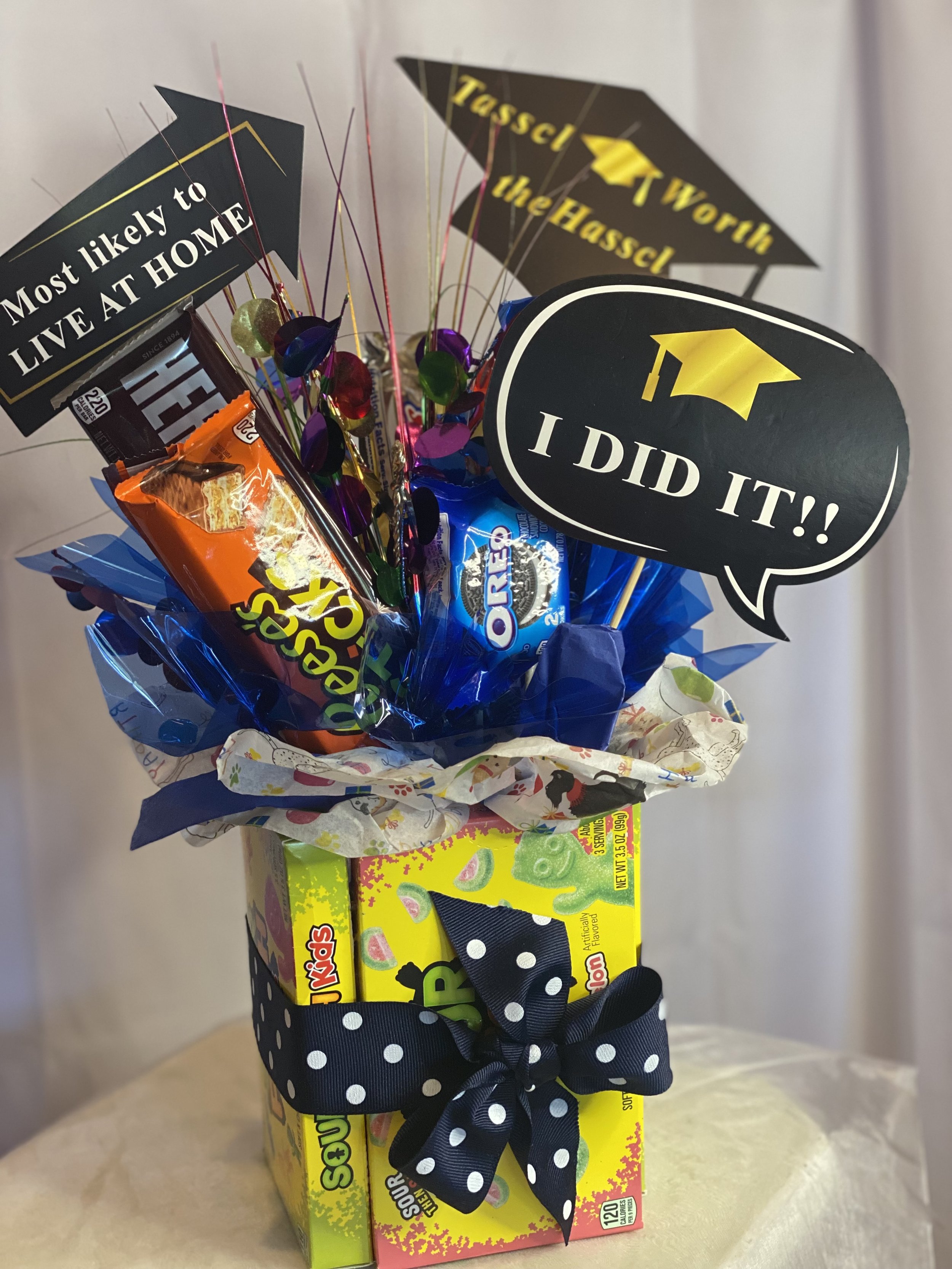 GradCandyBouquet.jpg