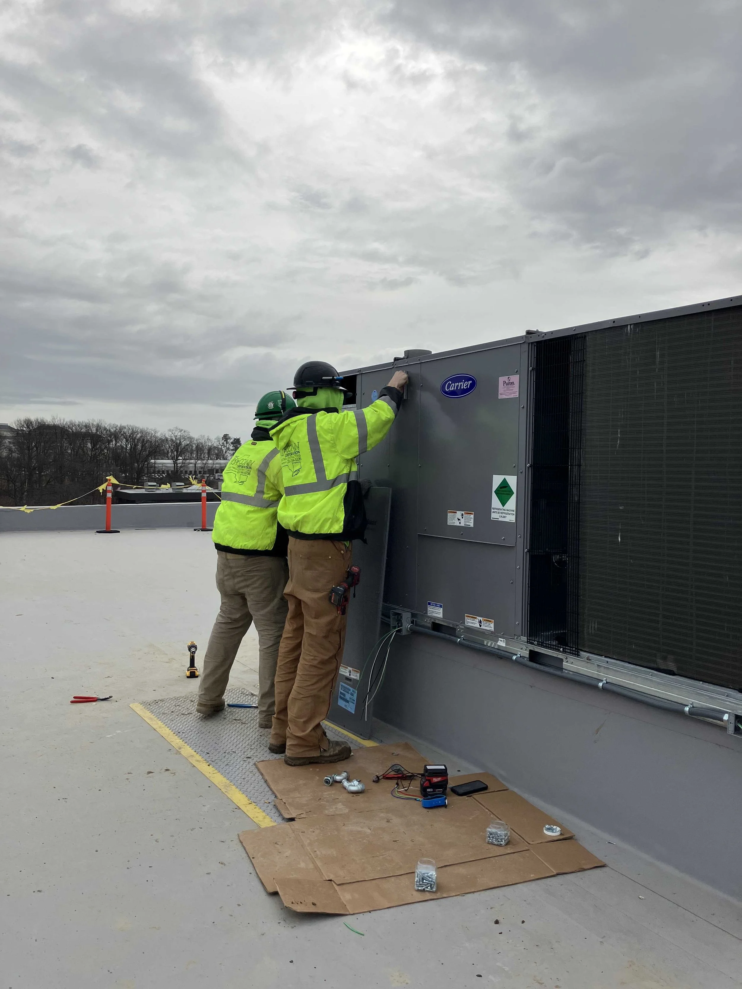 discons and work lights.JPEG