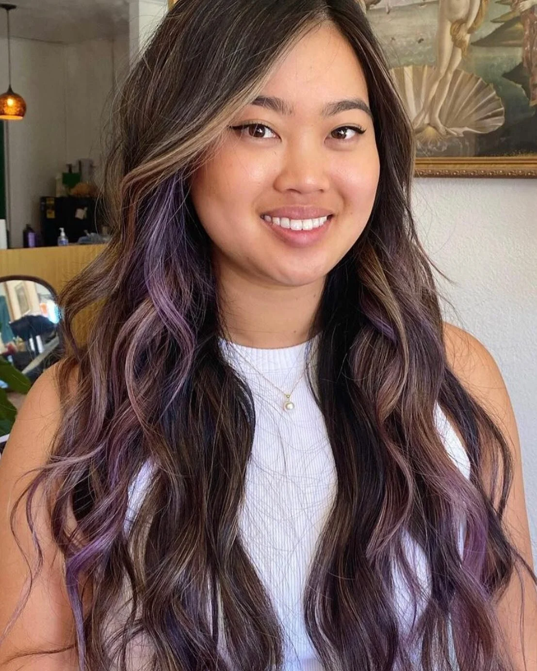 💫 New to color? It&rsquo;s okay, you can always start small and keep it simple! Sometimes less is more. 

💫 Our client came in for a balayage, which offers a more subtle look than highlights would. A balayage is painted on visually, without foils, 