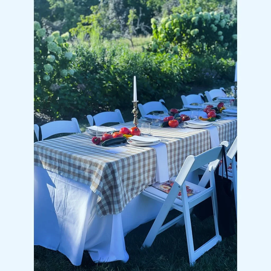 Beautiful dinner under a cotton candy pink sky @ediblecolumbus @jorgensenfarms @ellasaddler_ #eatlocal