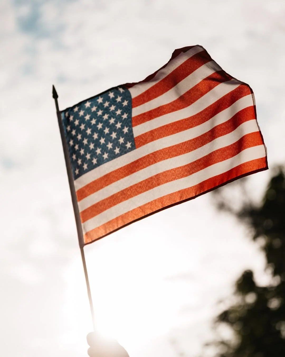 Today we pause in gratitude for those who have served.
Your courage and dedication inspire us today and every day 💙

Happy Veterans Day from all of us at Casskell Stays!

#VeteransDay #ThankYouVeterans #CasskellStays #Gratitude