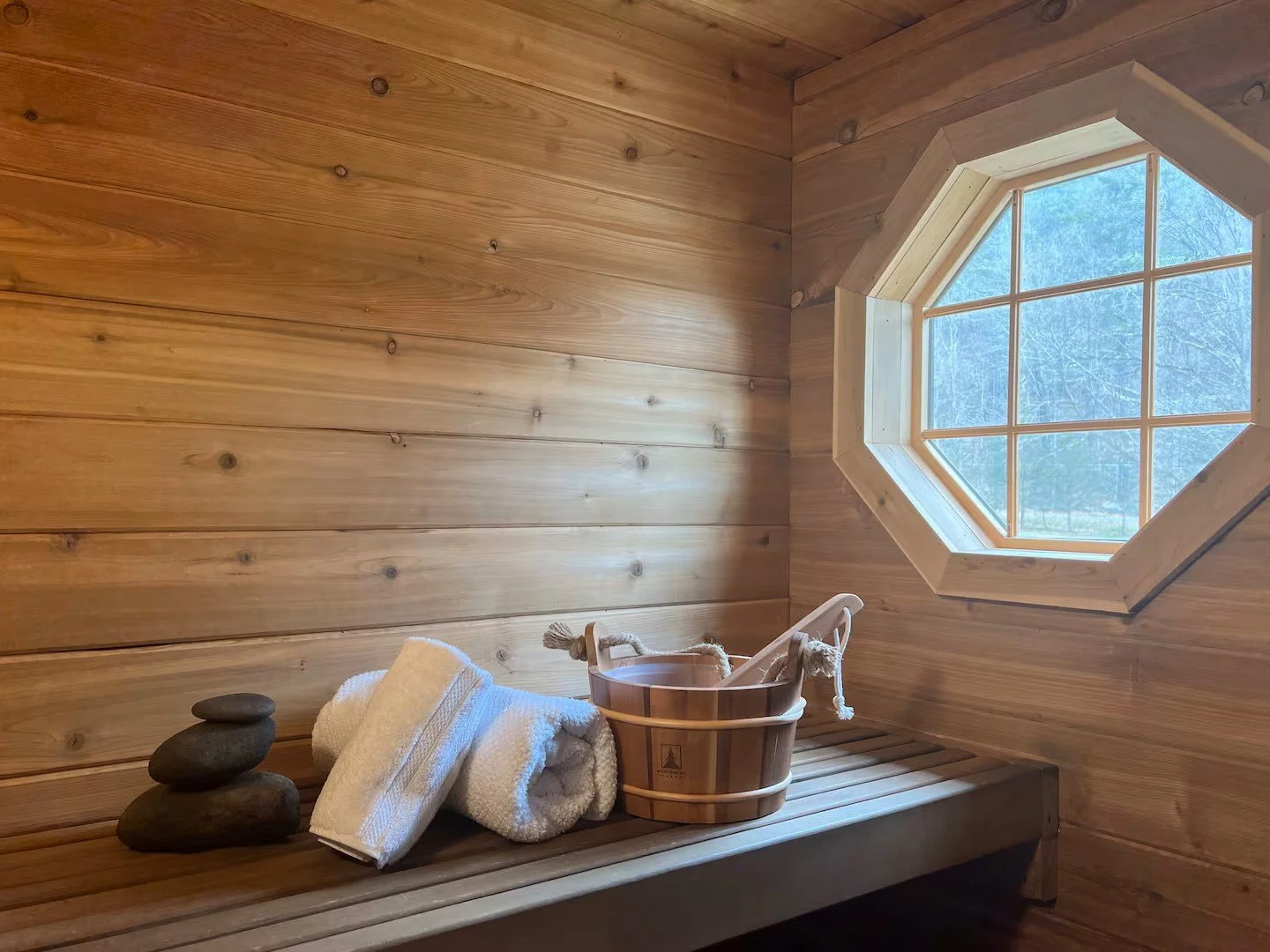 Romantic Retreats in the Catskills with Casskell Stays