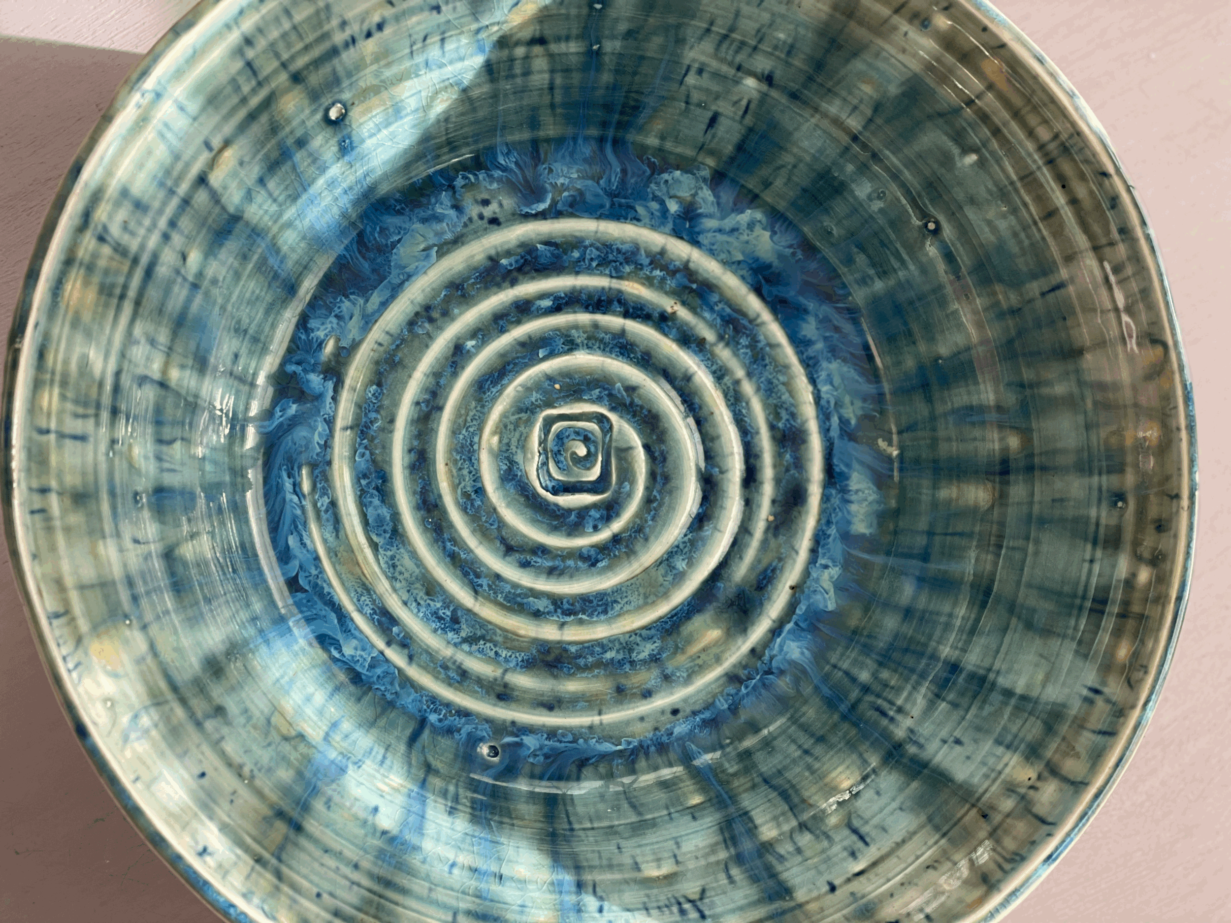 Water world large salad bowl