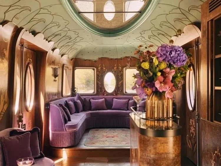 The lounge aboard the British Pullman’s Celia carriage