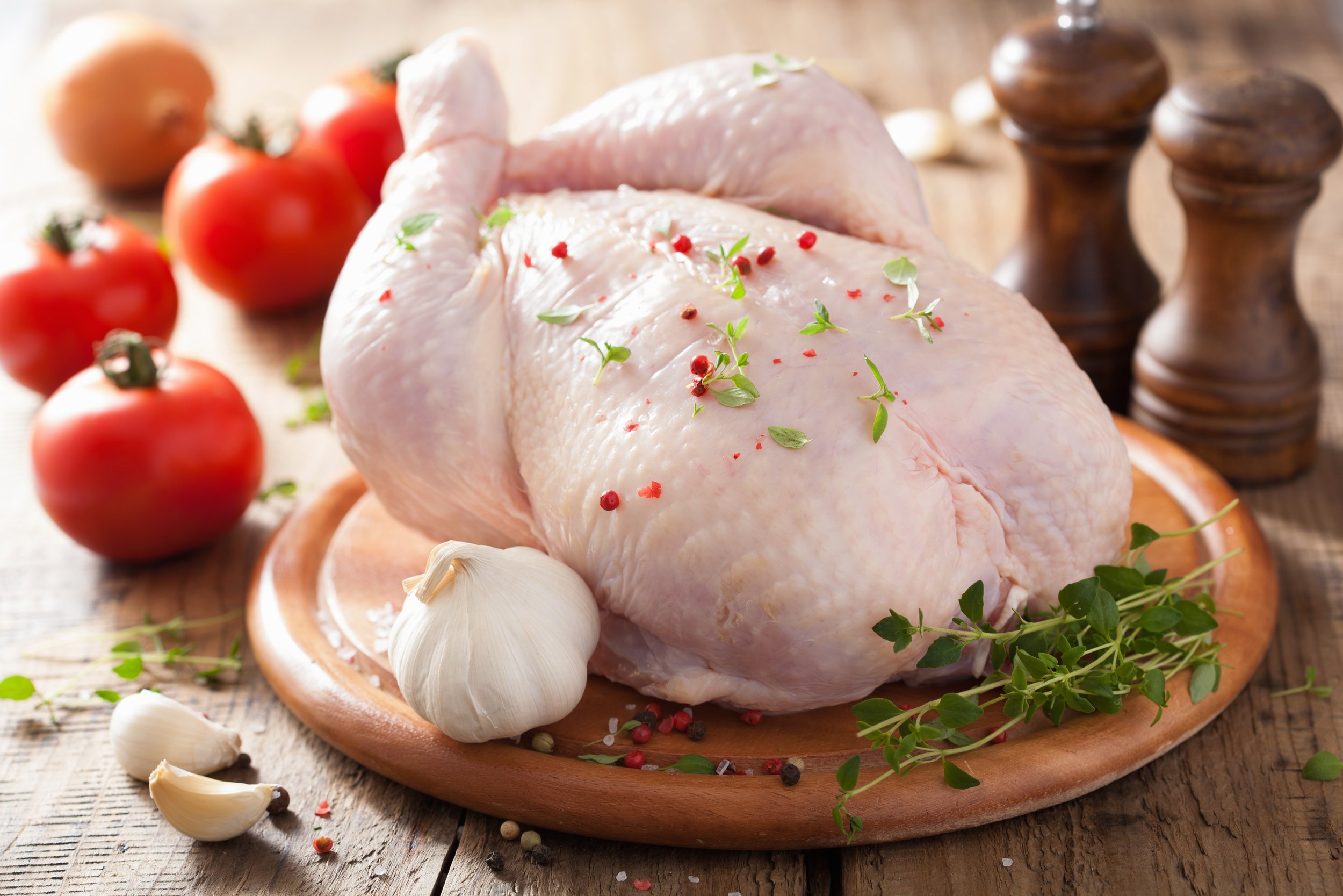 unclegsfarm_whole_chicken_raw.jpeg