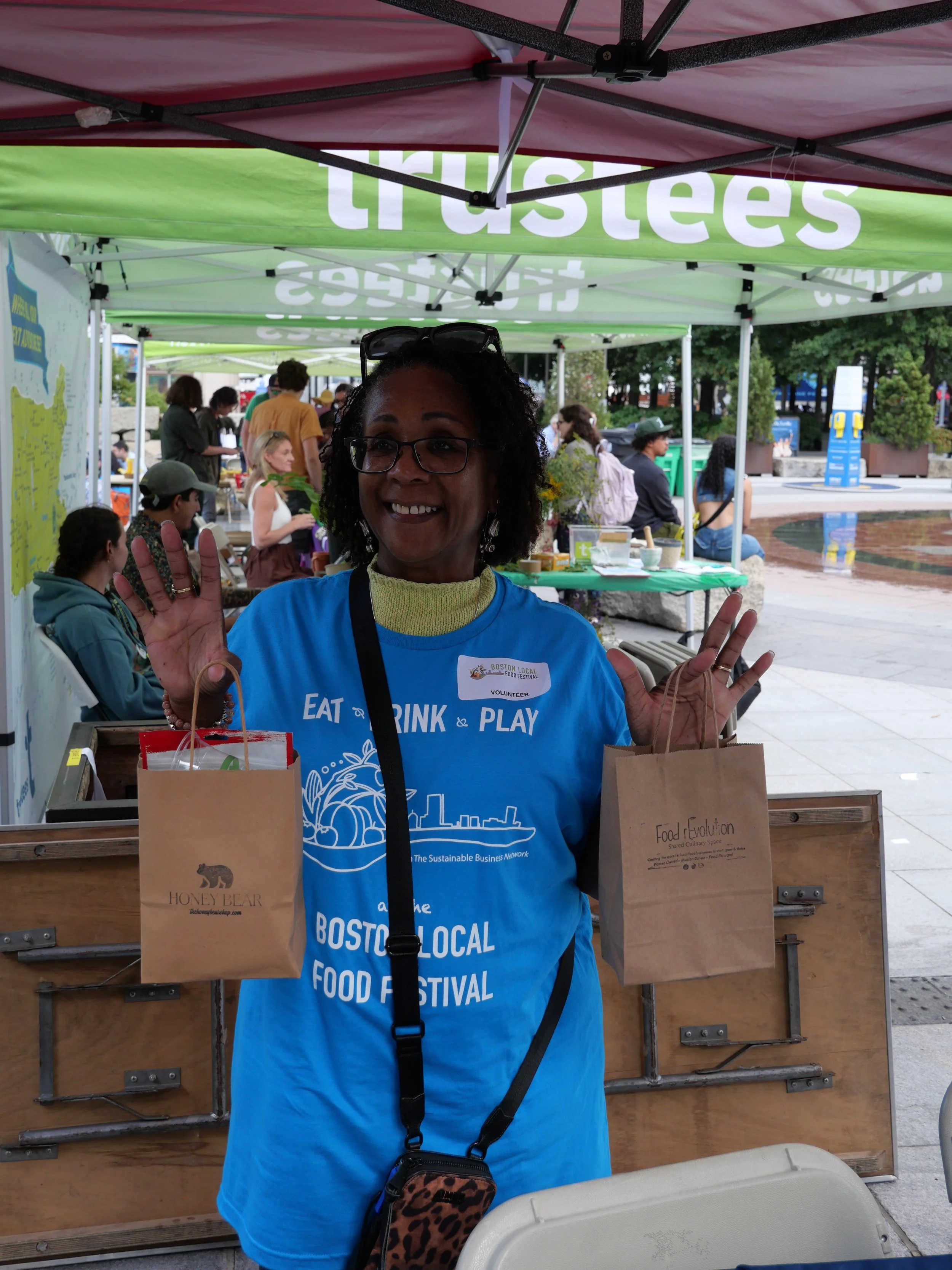 Volunteer w: goodies.JPG