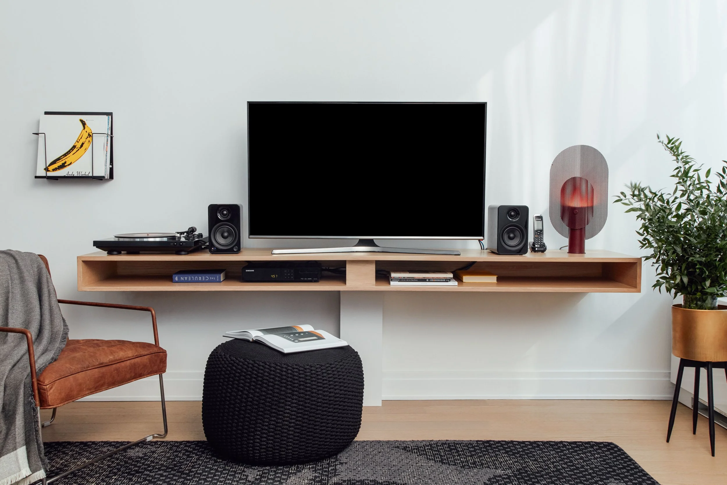 Lyric__70_Pine_NYC_Console.jpg