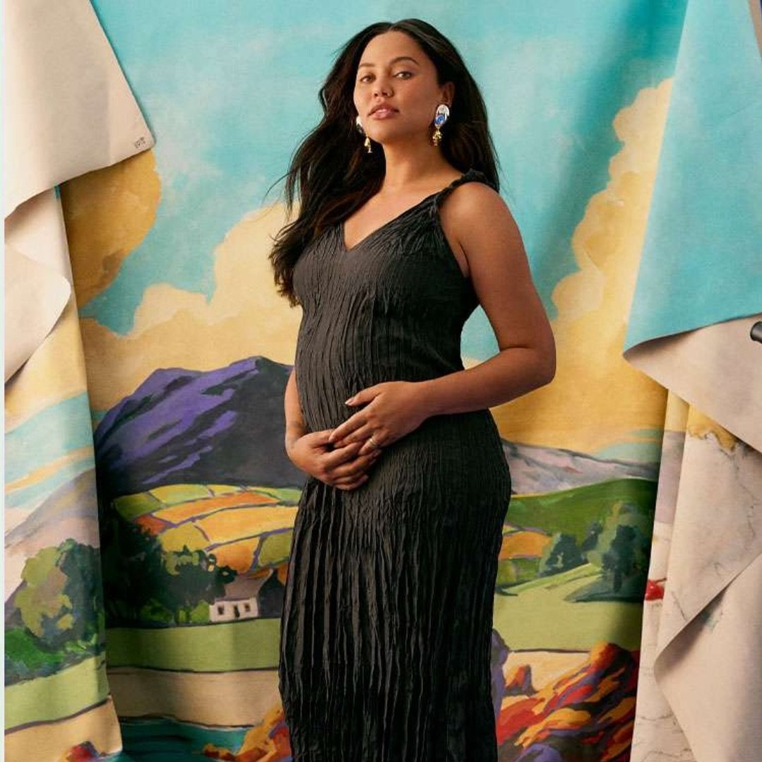 Embracing the journey of motherhood once again, @ayeshacurry glows as she prepares to welcome her fourth child 🤰🏽💛

Today, we celebrate her as our #WCW - an inspiration to mothers everywhere!