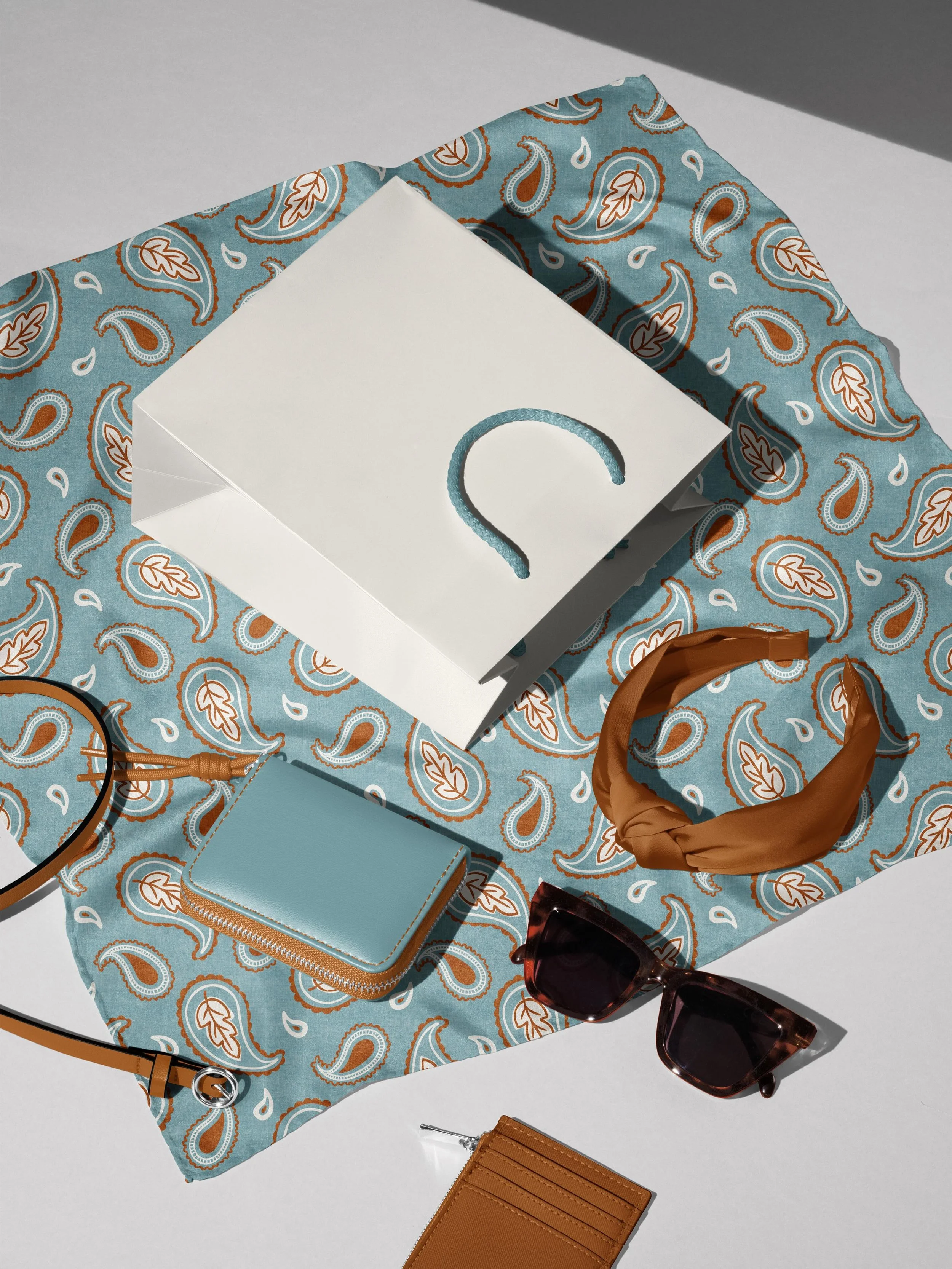 Cowgirl charm, but make it chic! @spoonflower luxurious cotton silk fabric is perfect for scarves and bandanas. Tie it on and add a little western flair to any outfit - no horse required 😉 Search for ID:22434040 on Spoonflower to find this paisley p