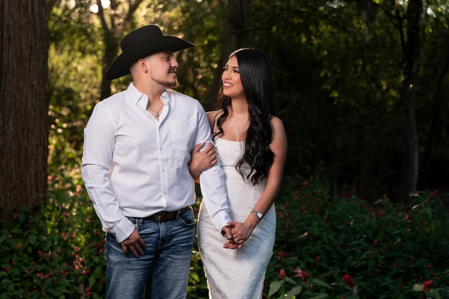 R+A Engagement Session pt 2 ❤️

#rgvphotographer #sony #rgvweddings #rgvsmallbusiness #rgvphotography #mcallen #edinburg #tx #mcallenphotographer #sonya7iii #wedding #rgvwedding #photgrapher #mcallenweddings #wedding #mcallenweddingphotographer #rgvw