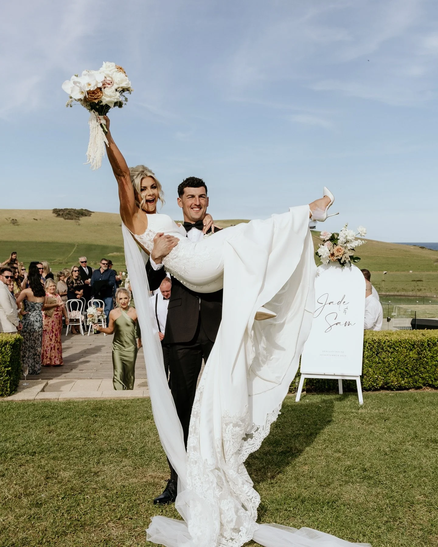 MELT [DUKE DUMONT]

Forever and always reminiscing on this magical day with @coach_jadebrazo + Sam.

More @seacliffhouse weddings please. 🤍

Photo: @rosebrookimagery 
Venue: @seacliffhouse 
Drinks: @henryclivecaravanbar