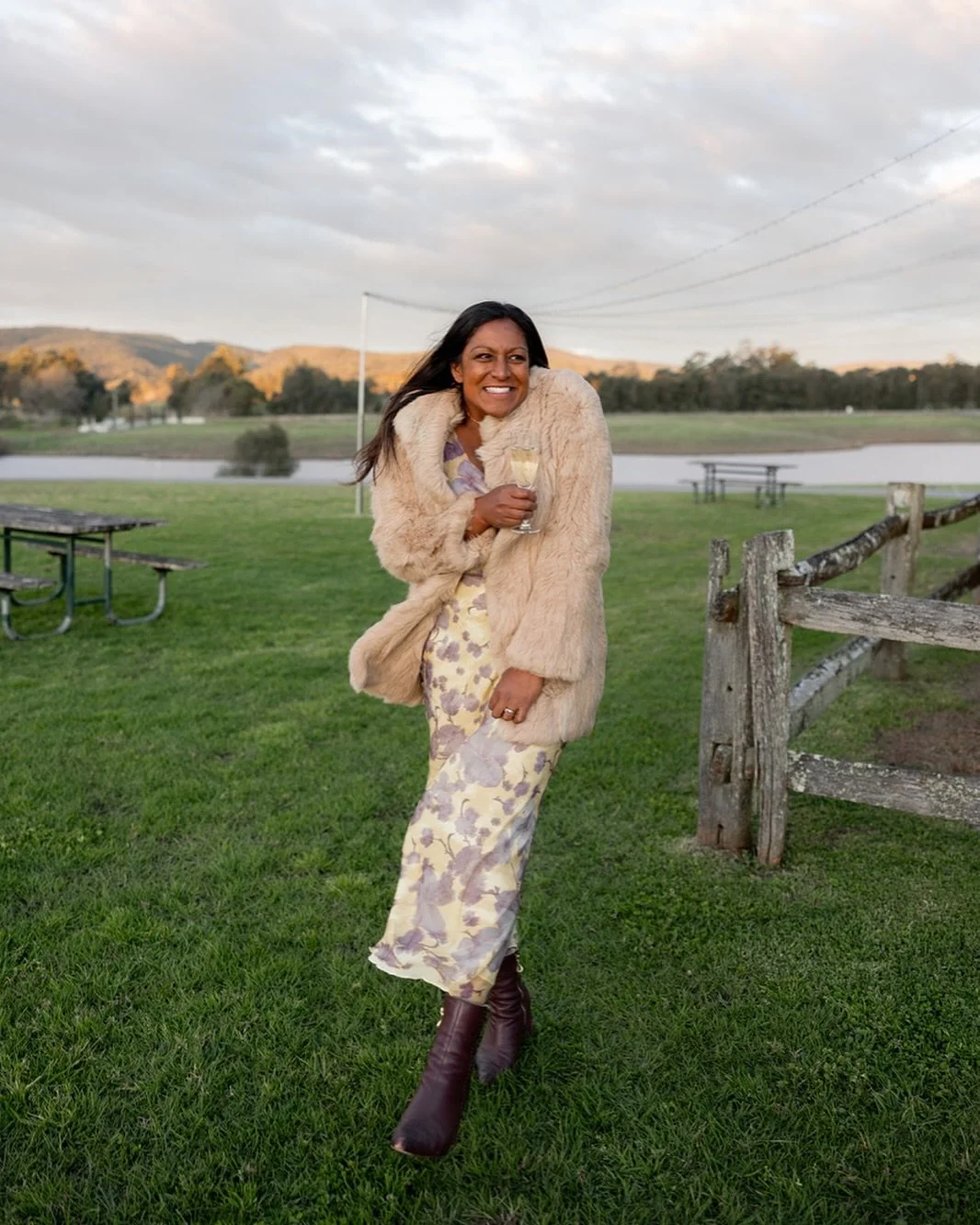 SUNSHINE [LAVERN]

Heading into my busiest week (8 days, actually) of the year.
I&rsquo;ll be telling 5 beautiful love stories and sharing in 3 raucous dance floors.

Stories ranging from a random &ldquo;like for a message&rdquo; status on Facebook.
