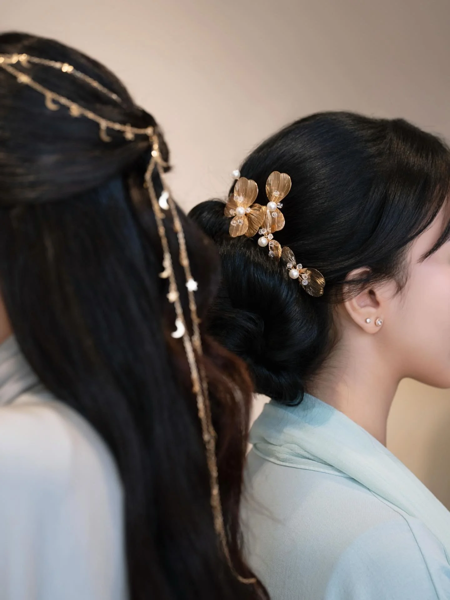 Get that ethereal look. 🌙✨

📍 HairLtd, Sharjah
📲 Book your appointment now