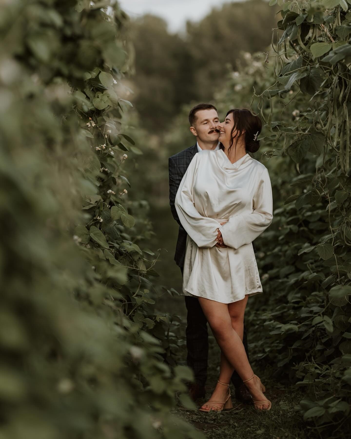 Some faves from Katie &amp; Dans beautiful evening in Sussex. Getting to meet the sweetest couples and capture and be a quiet part of such special moments is such a privilege and I&rsquo;m so grateful to everyone that chooses me 🫶🏼 

#thegooseberry