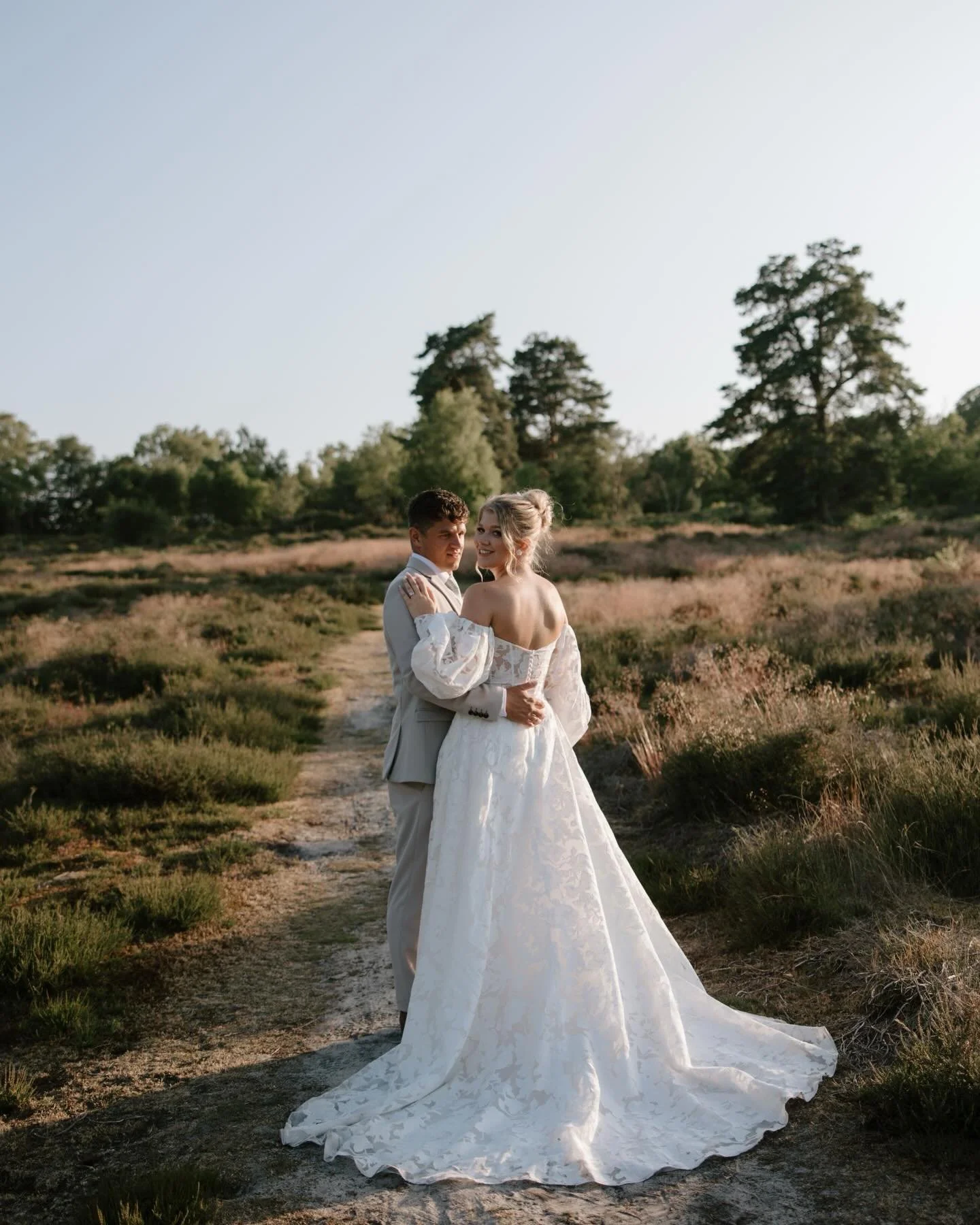 A few favourites from Janine &amp; Chris&rsquo; incredible day last year shooting for my gal @joannaransonphotography 🤍 this wedding was a vibe 🔥