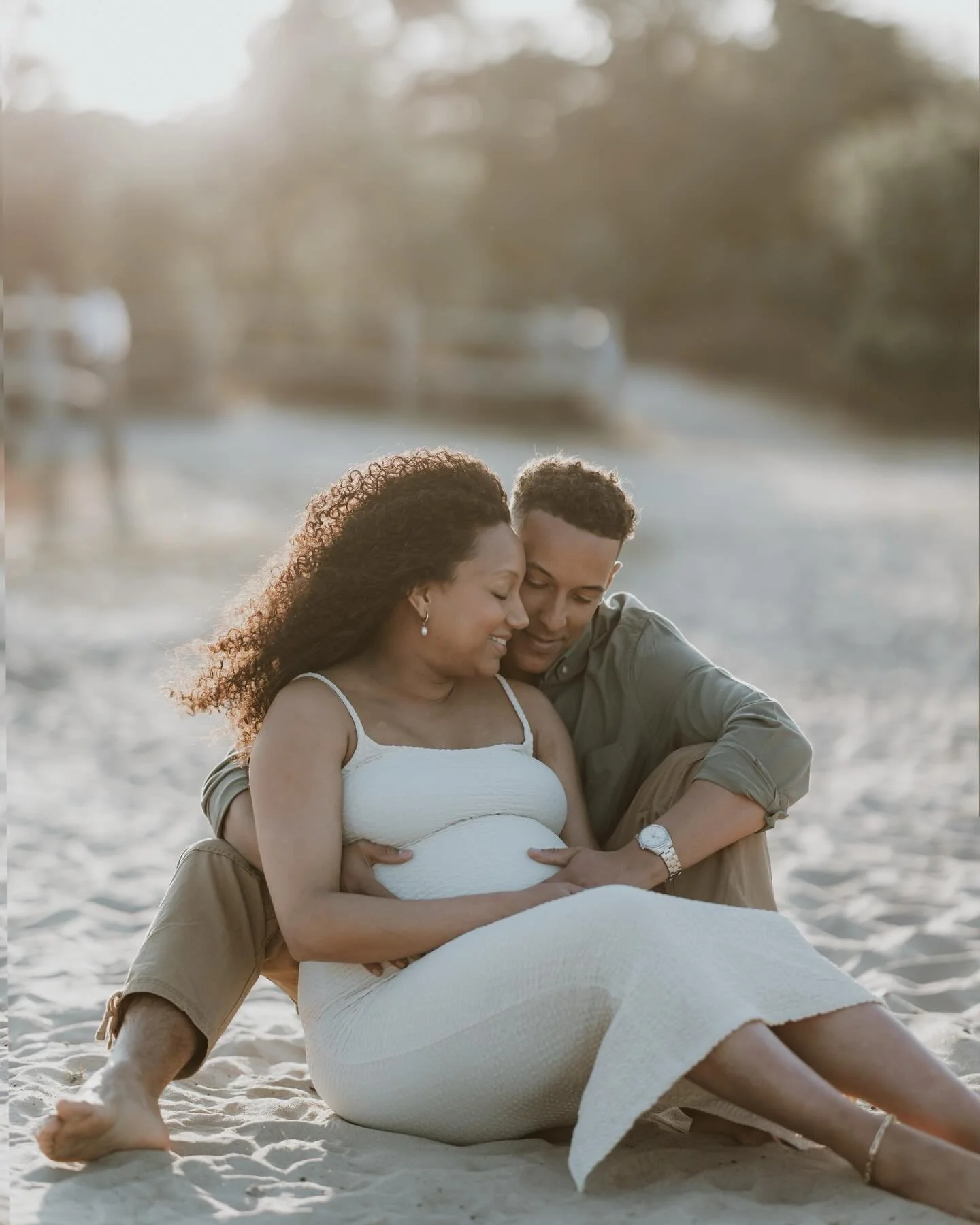 Vanessa &amp; Mark soaked in golden hour sunshine✨ 
This maternity session was the first time I met Vanessa and Mark and such a special moment to document. I&rsquo;ve since had the pleasure of capturing their gorgeous growing family so many times ove