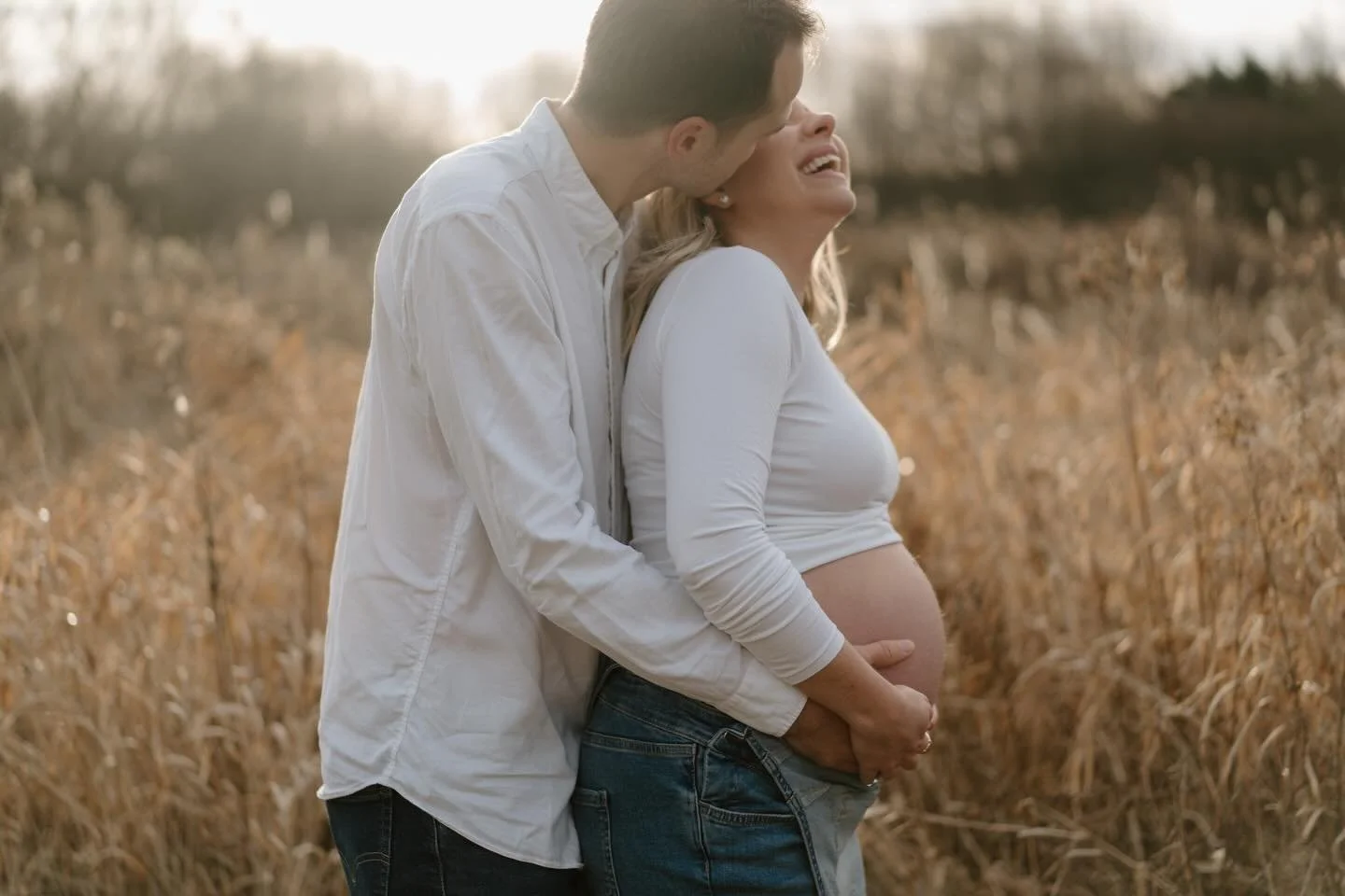 A real throwback to 2022 when my gorgeous friend Lauren asked me to capture her and Simon pregnant with their first 🤍 We were blessed with the most beautiful sunrise early hours of a February morning (even if it was freezing !!) 🤍

Couples Maternit