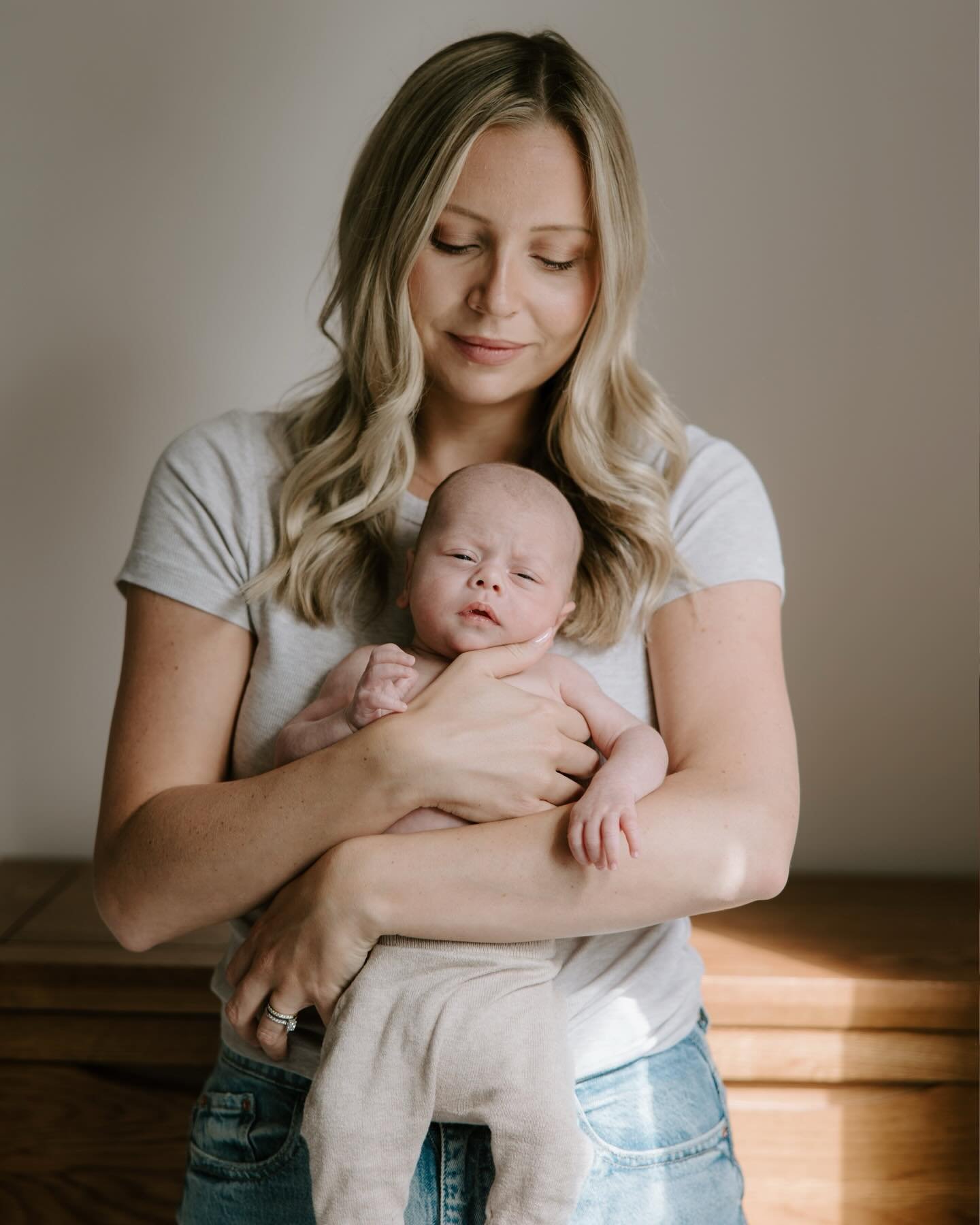 Sweet baby Leo at home 🤍

In-home Newborn Photography | Newborn Sessions
#newbornsessionsathome #newbornphotographersurrey