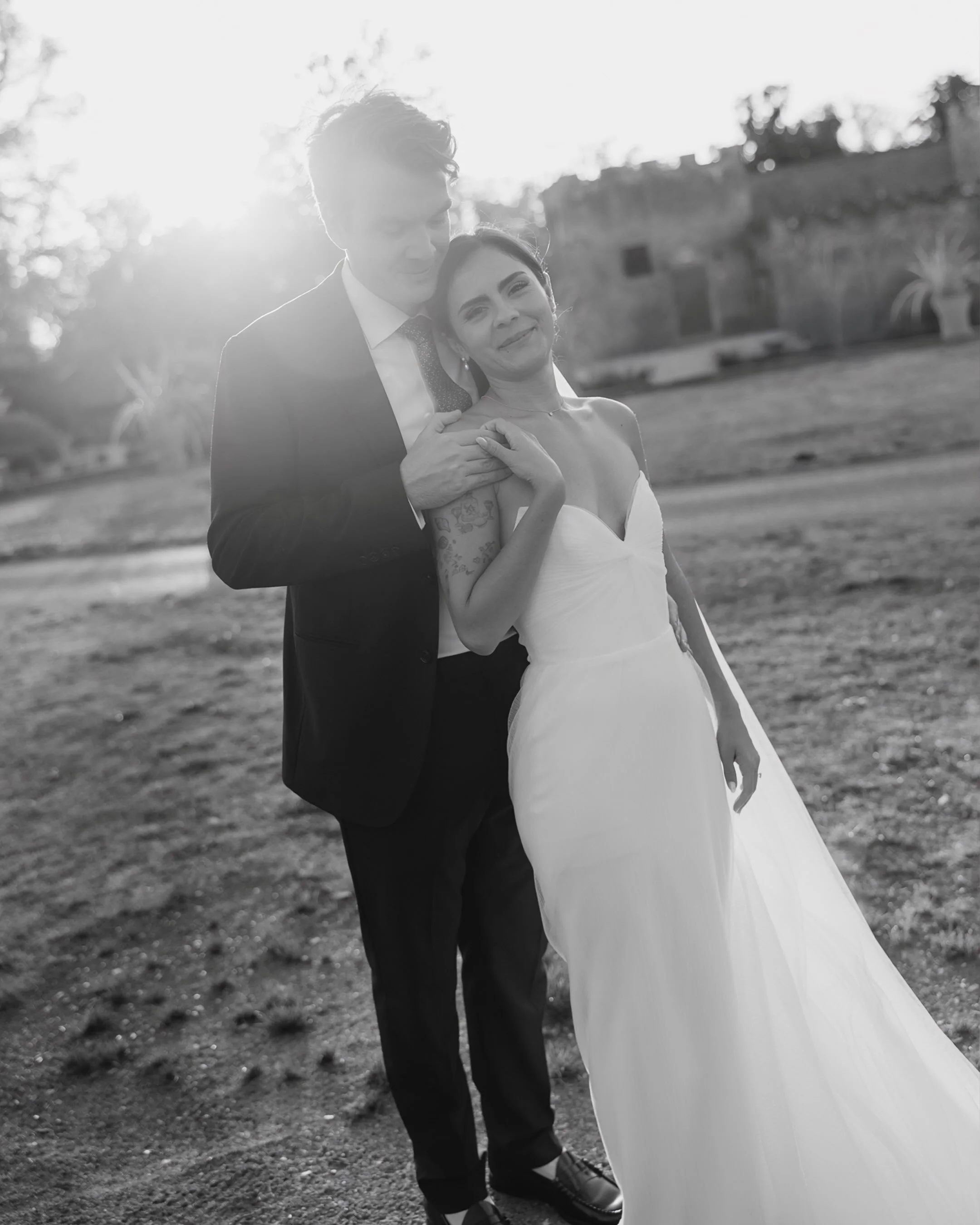 Elizabeth &amp; Michaels beautiful day at Wasing Park 🤍

Venue @wasingweddings 
Photography @nadinelorettaphotography 
Dress @newhite_bridal 
Flowers @petalsandposiesfd 
Hair @sianmillerhairandmakeup 
Make up @izziebutlermakeup 
Content Creator @bts