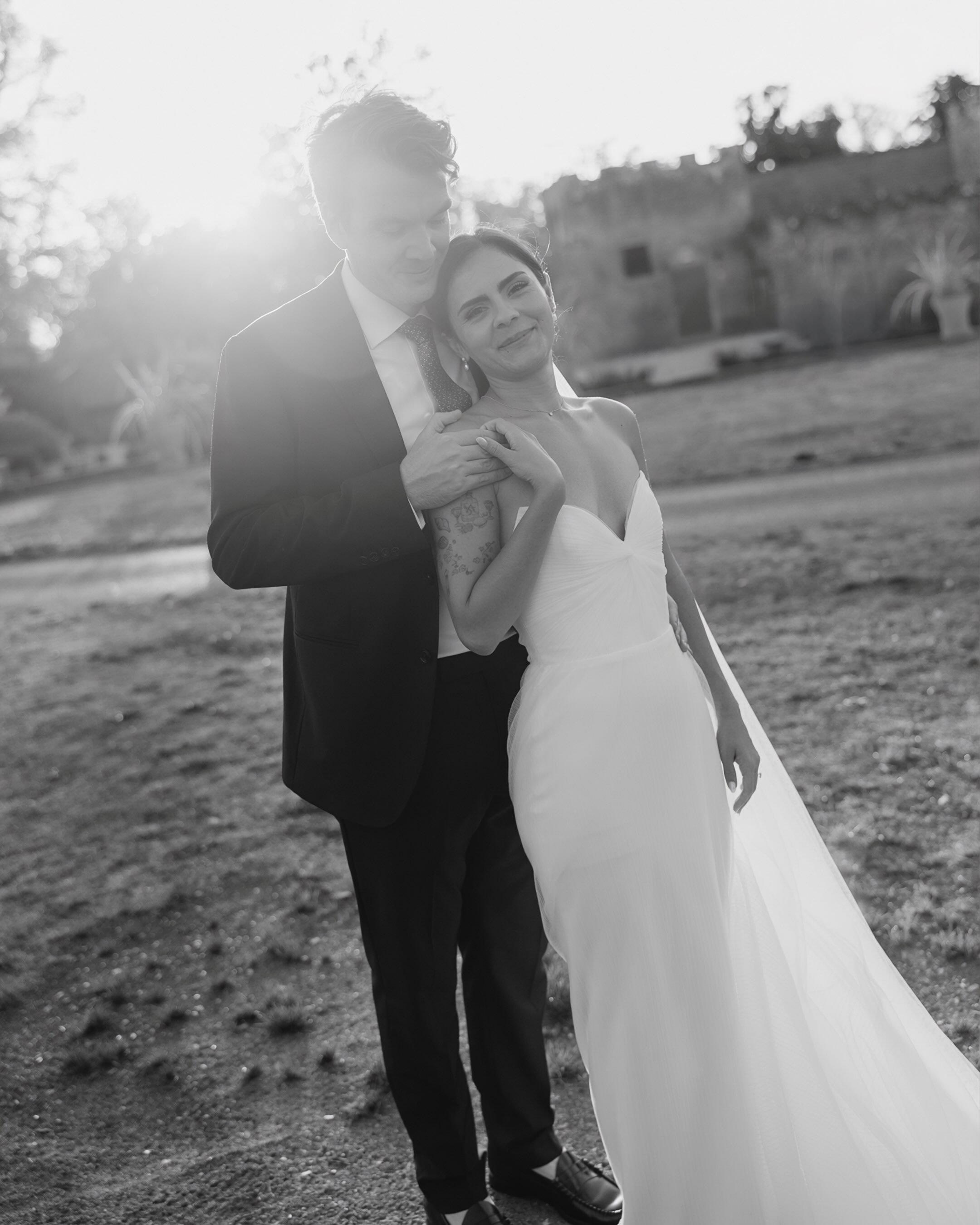 Elizabeth &amp; Michaels beautiful day at Wasing Park 🤍

Venue @wasingweddings 
Photography @nadinelorettaphotography 
Dress @newhite_bridal 
Flowers @petalsandposiesfd 
Hair @sianmillerhairandmakeup 
Make up @izziebutlermakeup 
Content Creator @bts