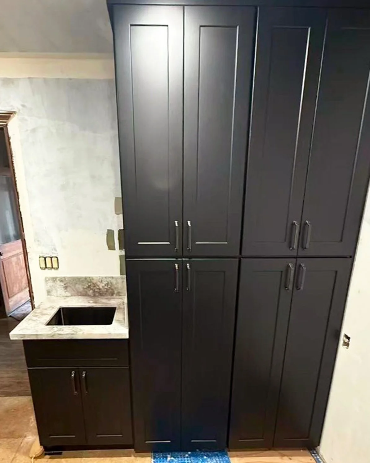 Matte Black Shaker 1.jpg