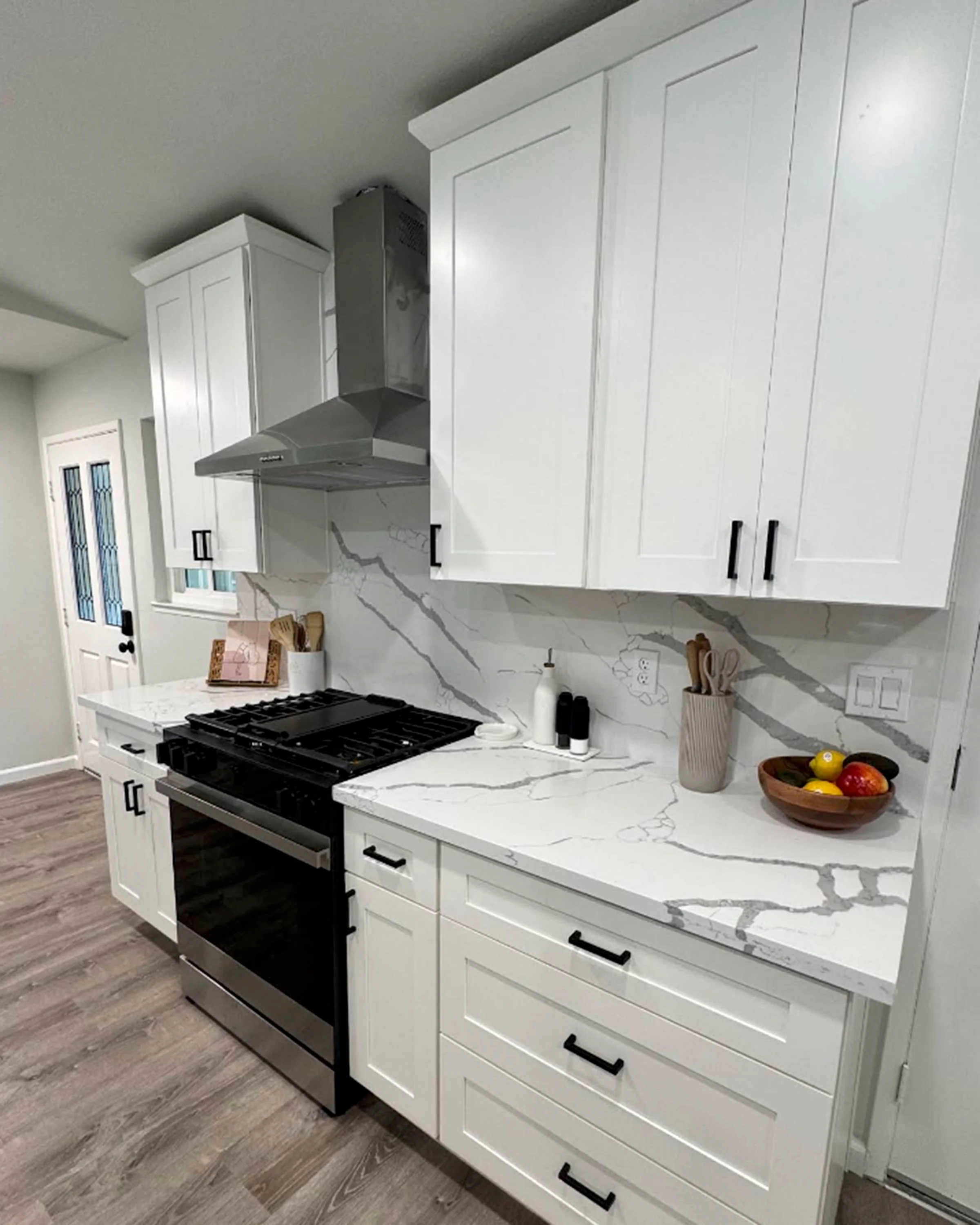 Cool White Shaker and Calacatta Flower 1.jpg