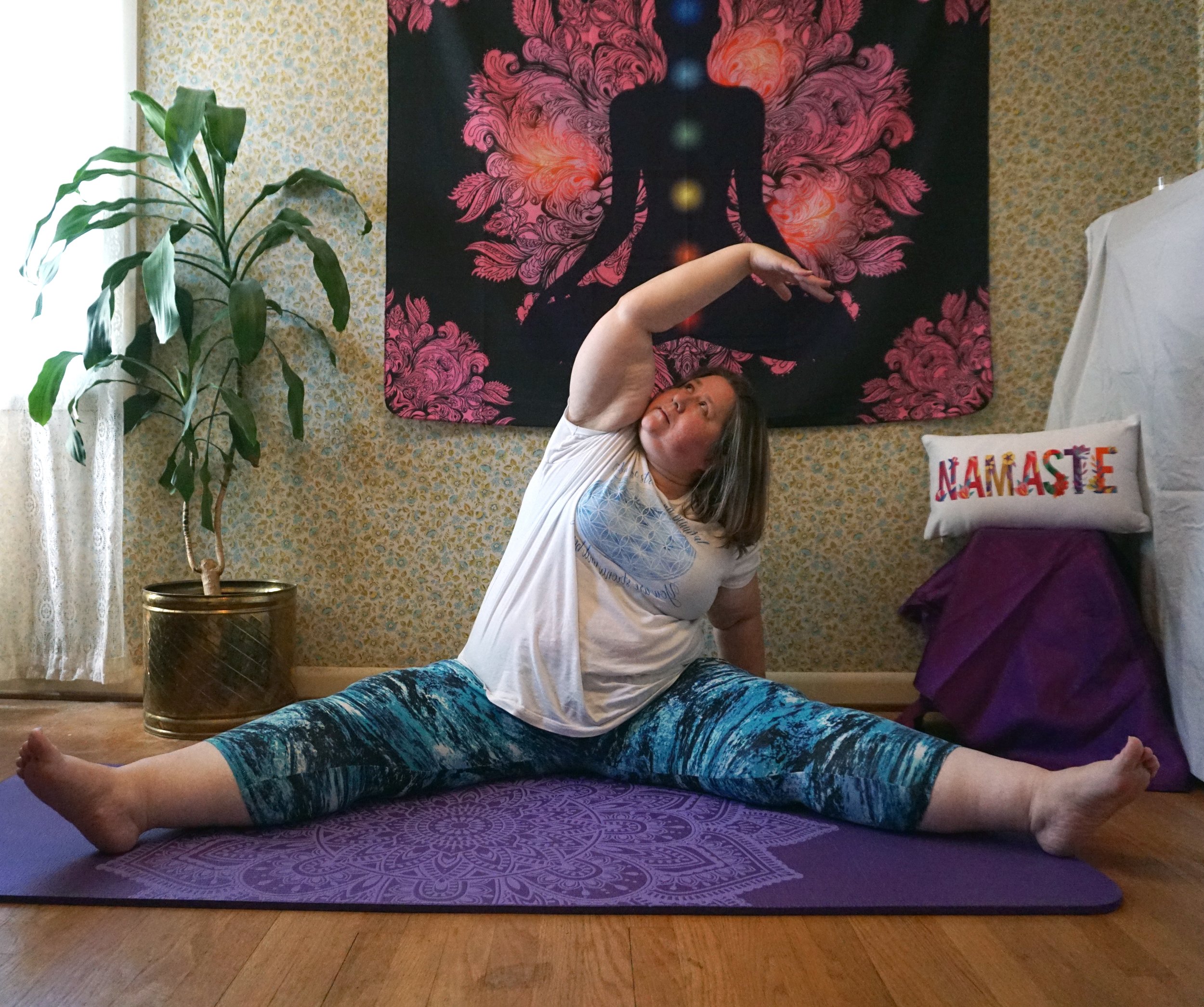 All About Curvy Yoga — Blog Adosa Wellness