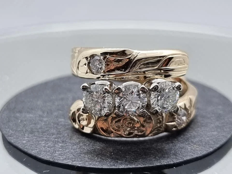 Carved gold wrap ring with diamonds. Wolf and flowers