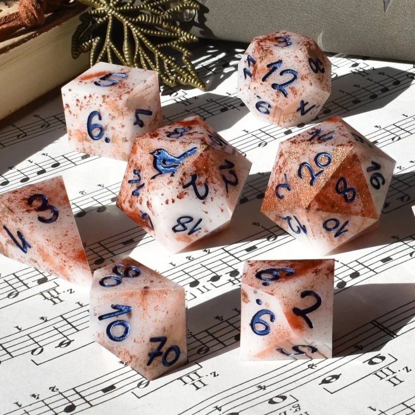 Margin Notes | 8-piece dice set