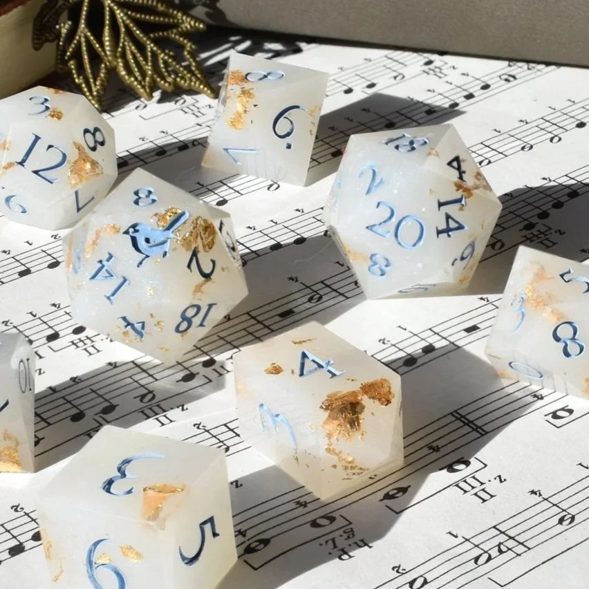 Cottage Porcelain | 8-piece dice set