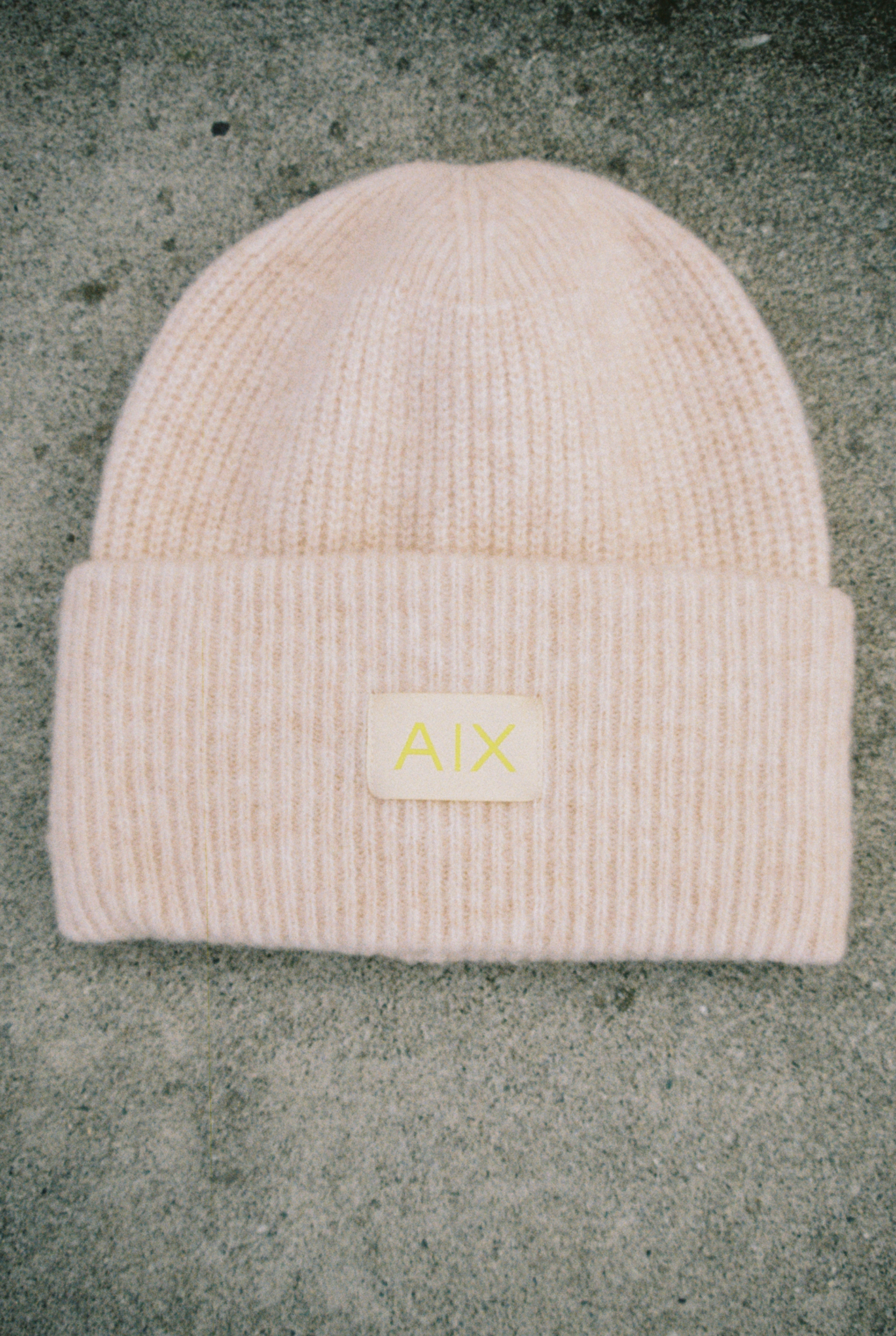 AIX Vibeke beige packshot