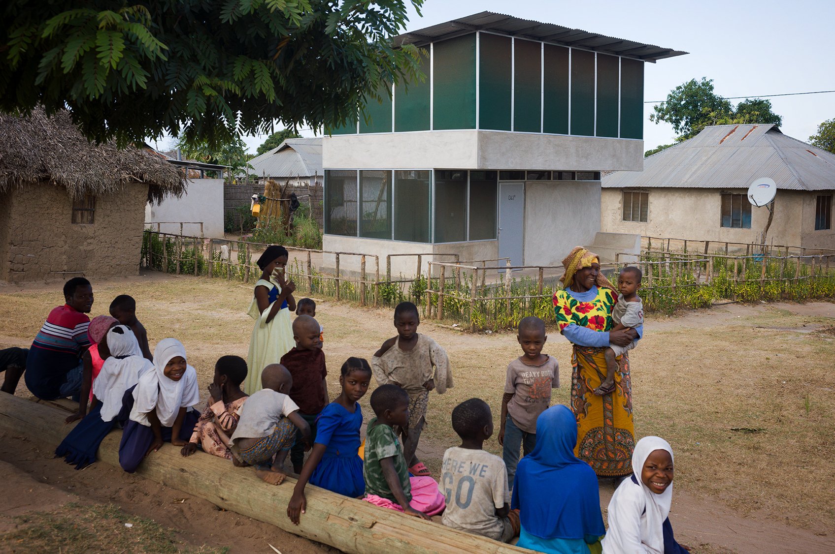 Baunetz: Durch Bauen Malaria vorbeugen