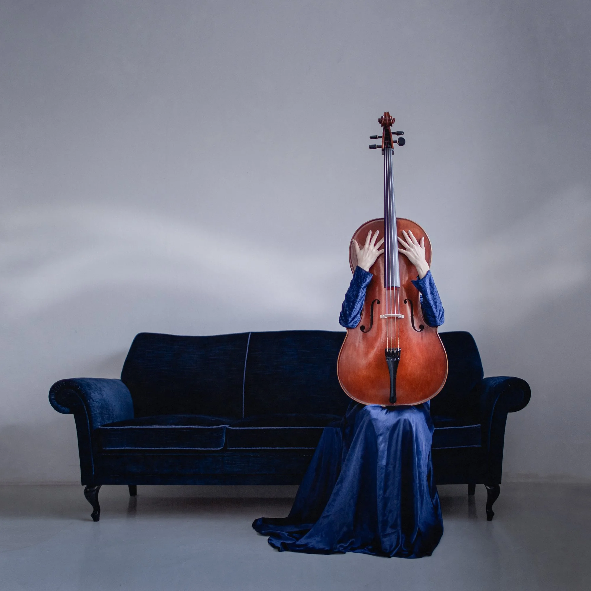  
 Title: 
 
Valse sentimentale op 51 no 6. – Tchaikovsky 
 Story & Message:   
She hides behind her music, behind the sound of the melody she plays. Louder, then softer, louder, then softer, playing out the scene of someone else's story, like a writ