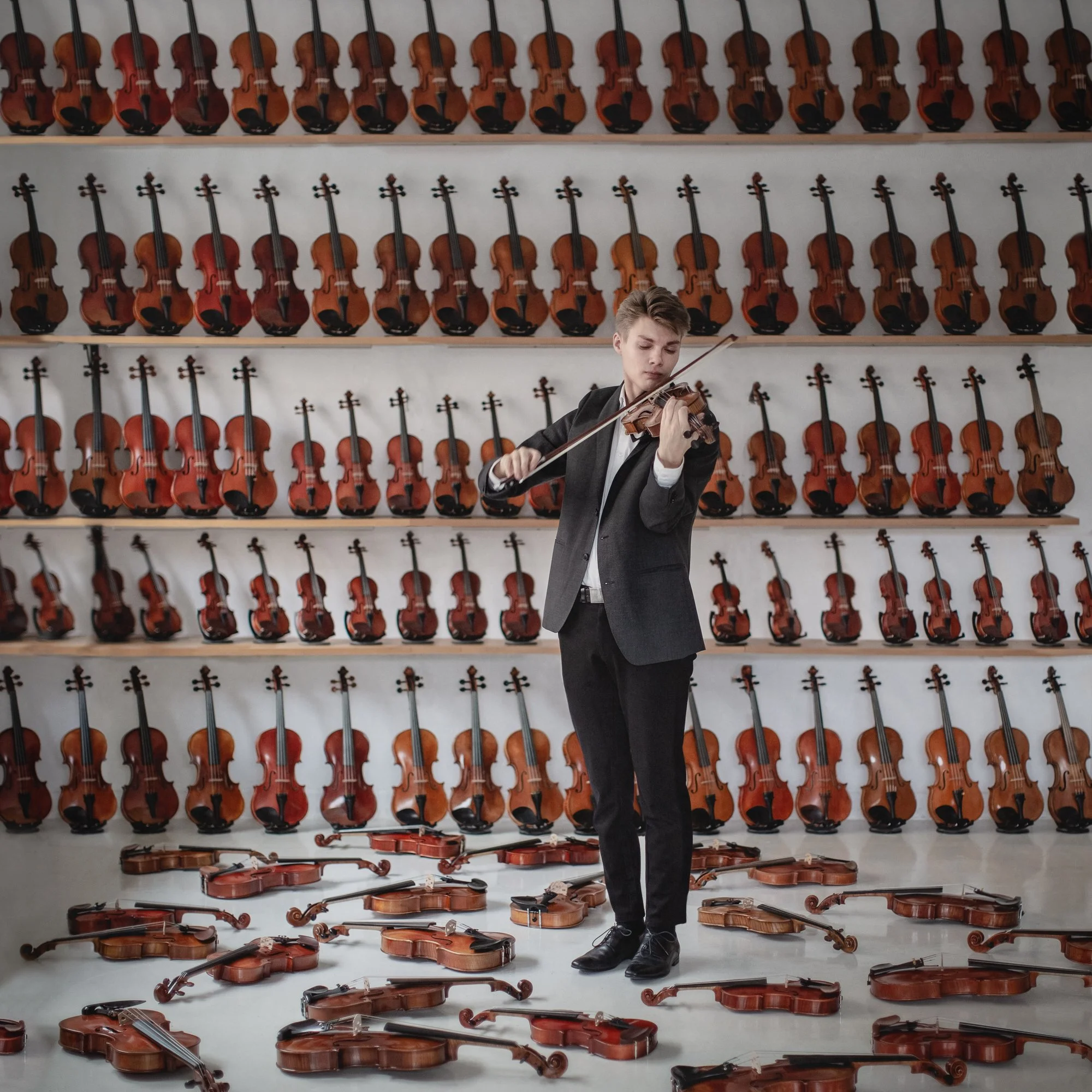  
 Title: 
 
Sinfonia in C Major, RV 112: I. Allegro – Vivaldi 
 Story & Message:   
With my goal in sight, I will trace down every path, every avenue, in order to attain it. I will try every palate, every dance, every song to enjoy each moment to th