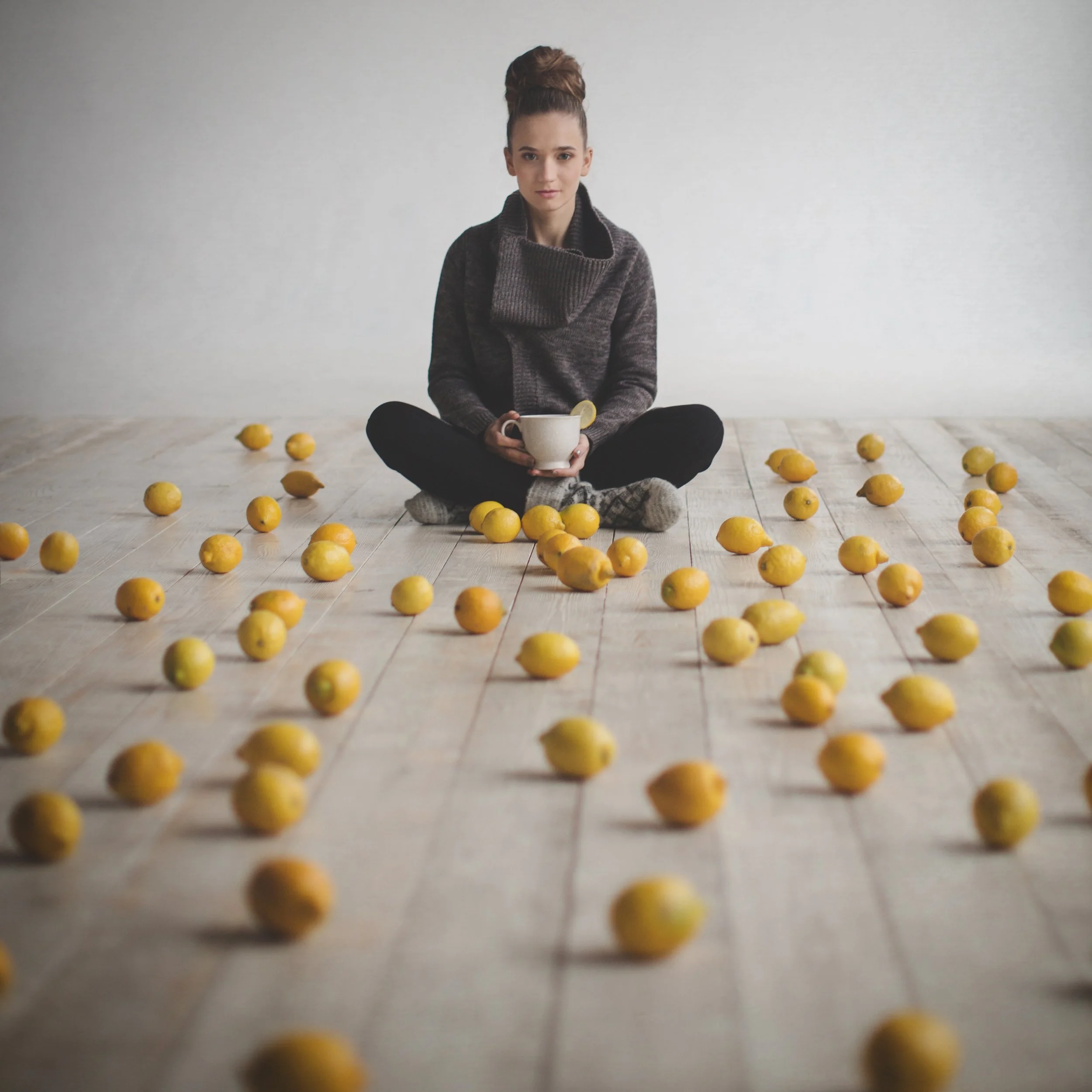  
 Title: 
 
Lemon Tea 
 Story & Message:   
The best thing when you feel overwhelmed with troubles is to sit down, take a deep and relax. And understand that you are ok at this very moment. Here and now.
Inspired by the radiance and brightness of th