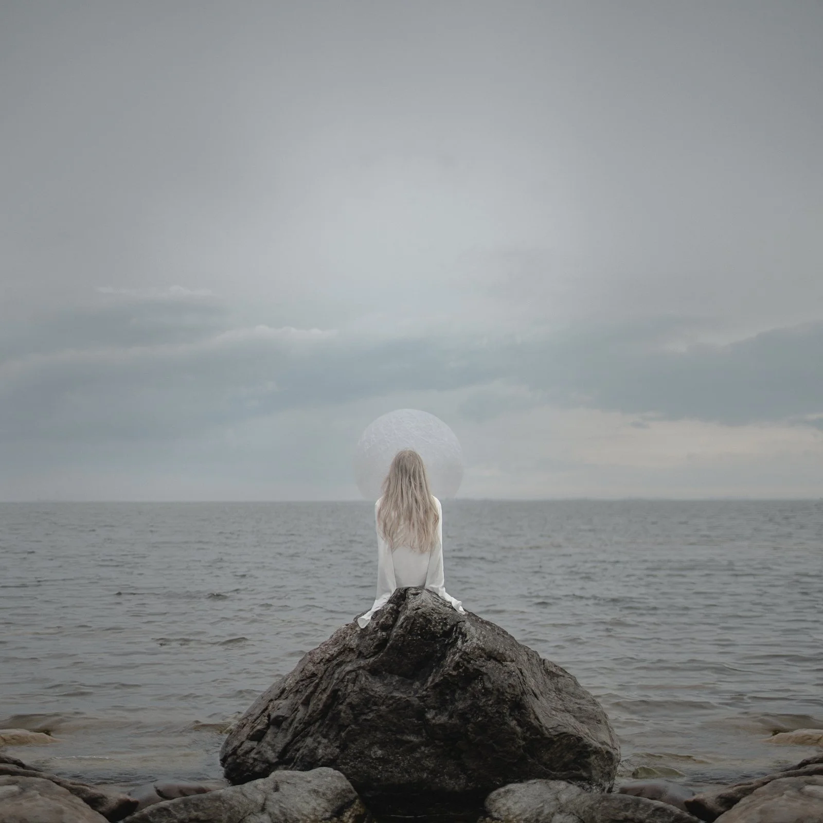  
 Title: 
 
Moonset on Solaris 
 Story & Message:   
Coming soon
 