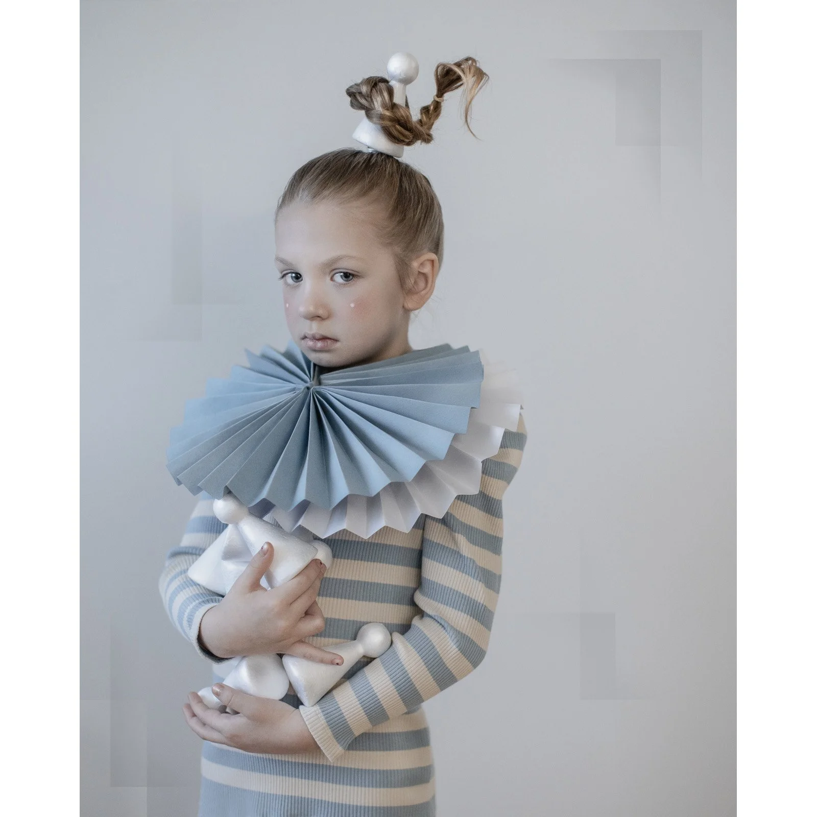  
 Title: 
 
Treasures of the Secret 
 Story & Message:   
The garden, as small as it was, was where Lisa had spent most of her days. She knew every blade of grass by now as if she were a blade of grass herself. Lisa went on treasure hunts, looking f