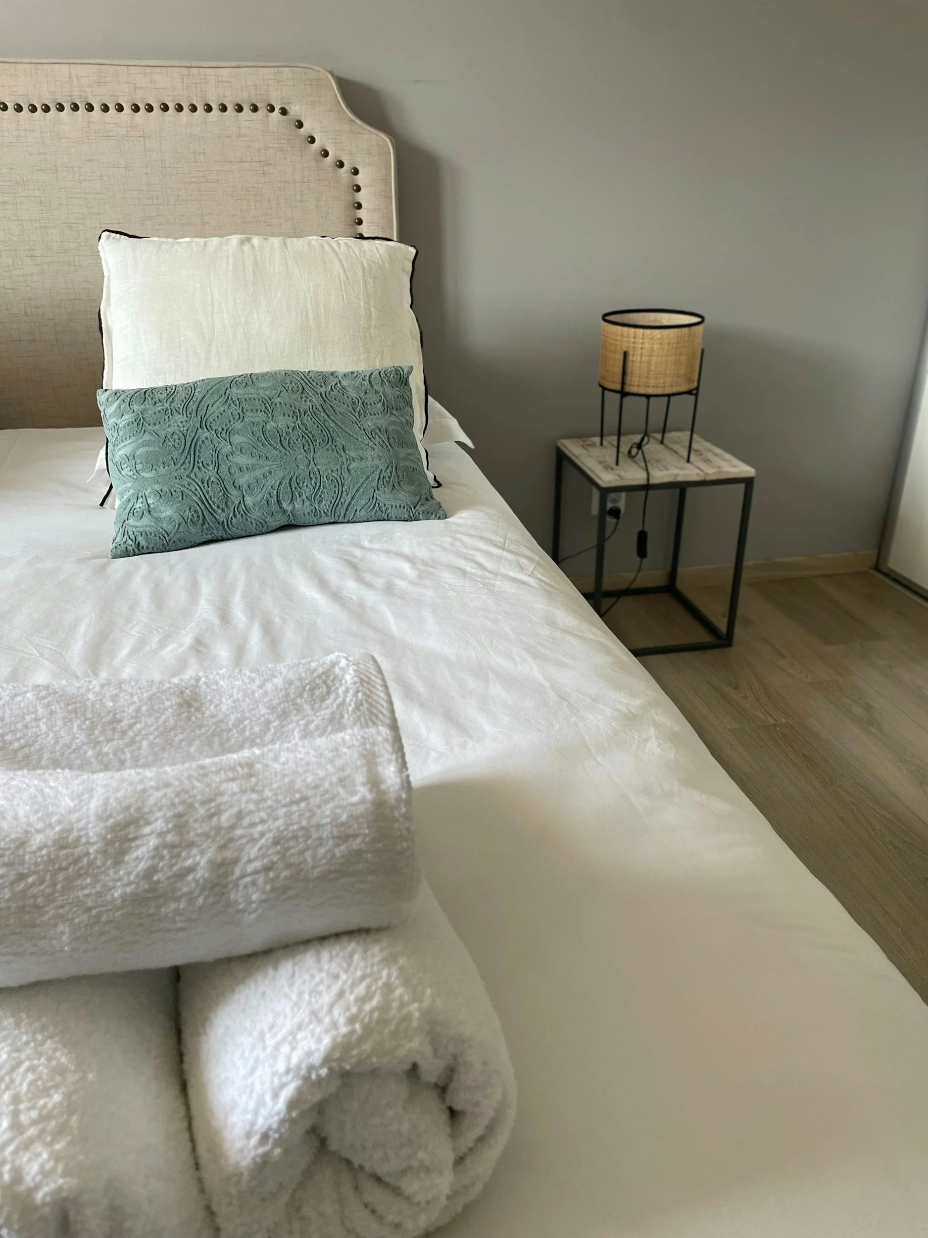 Reliable Linen Service near me in Bradenton, FL for guest-ready accommodations