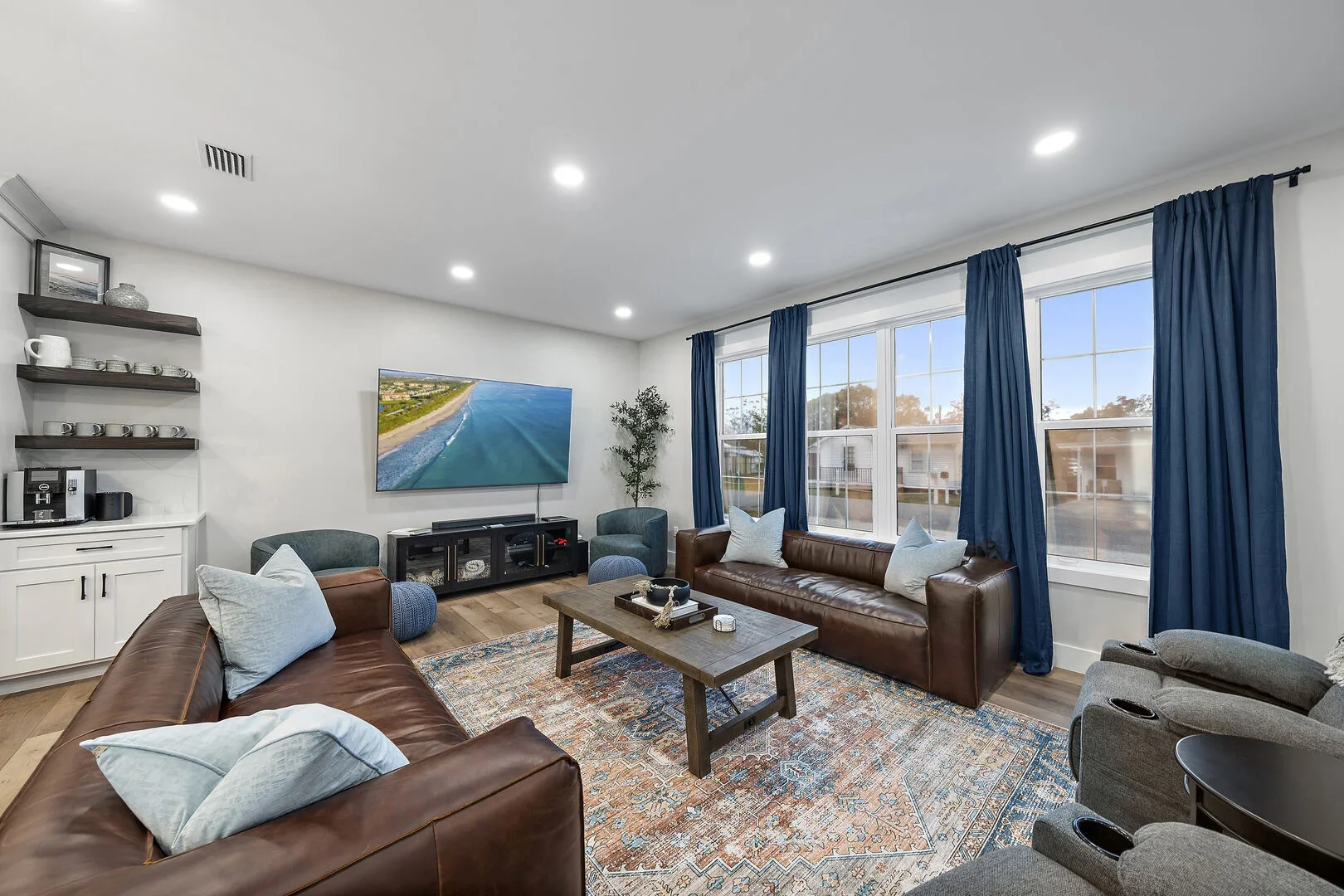 Professional Cleaning Services in Bradenton, FL for residential and commercial properties