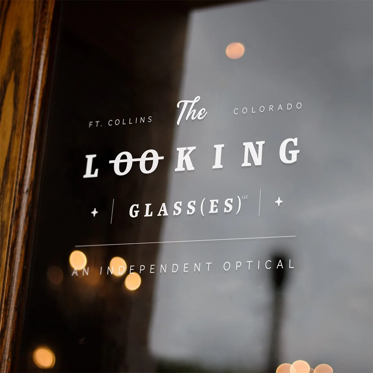 The Looking Glasses logo