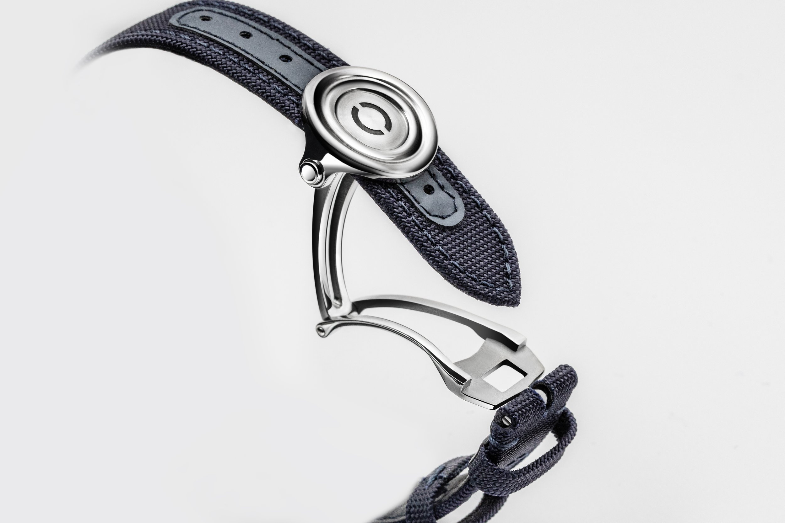 TSUBA_STRAP_Buckle_grey copy.jpg