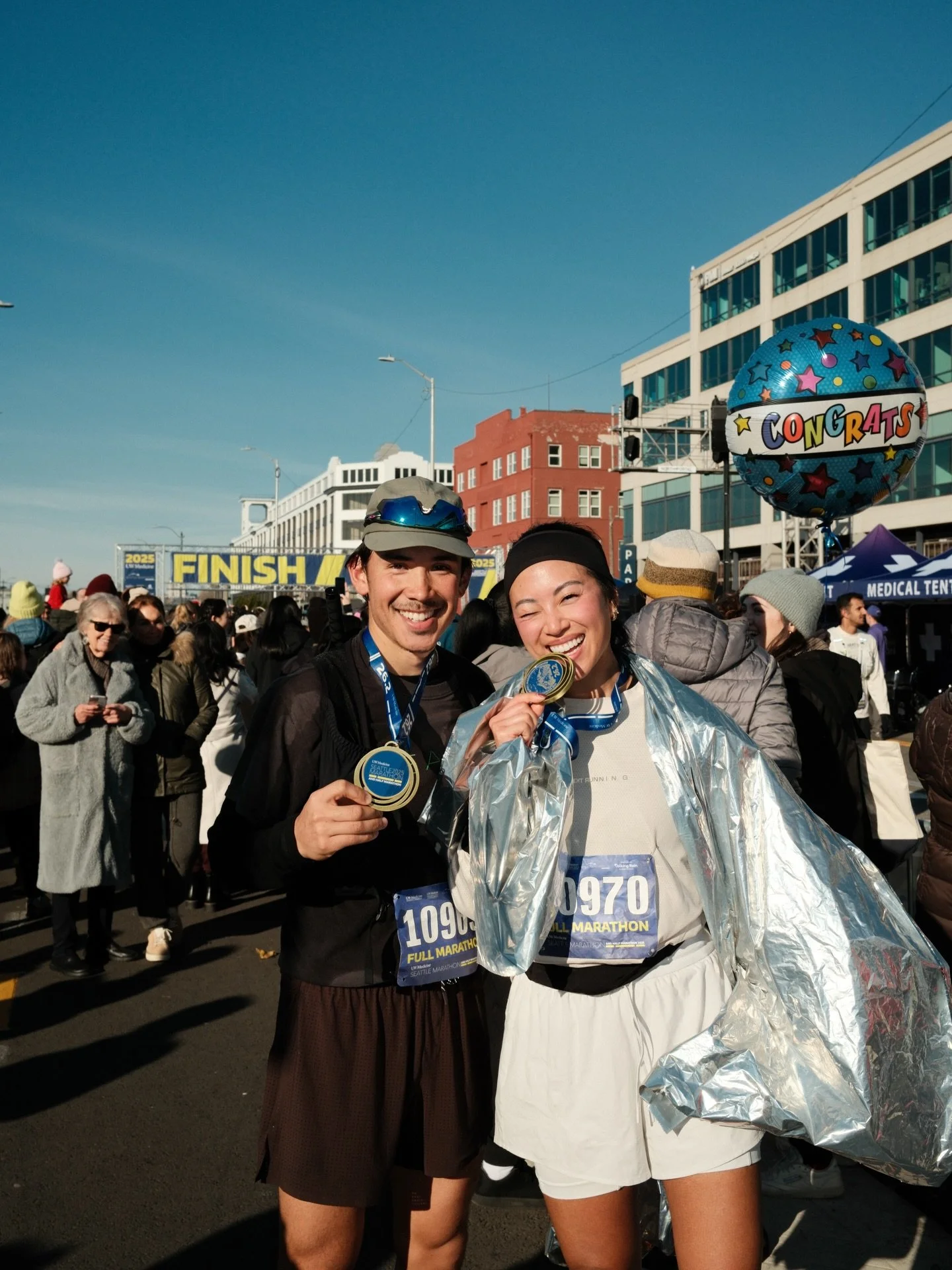 OUR FIRST MARATHON IN THE BOOKS 🥹 cried at the finish, what a day!!!

📸 photos 2, 3 + 4 @kaylejawn